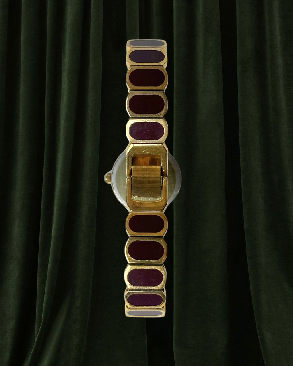 1980s Camy Geneve burgundy round quartz watch