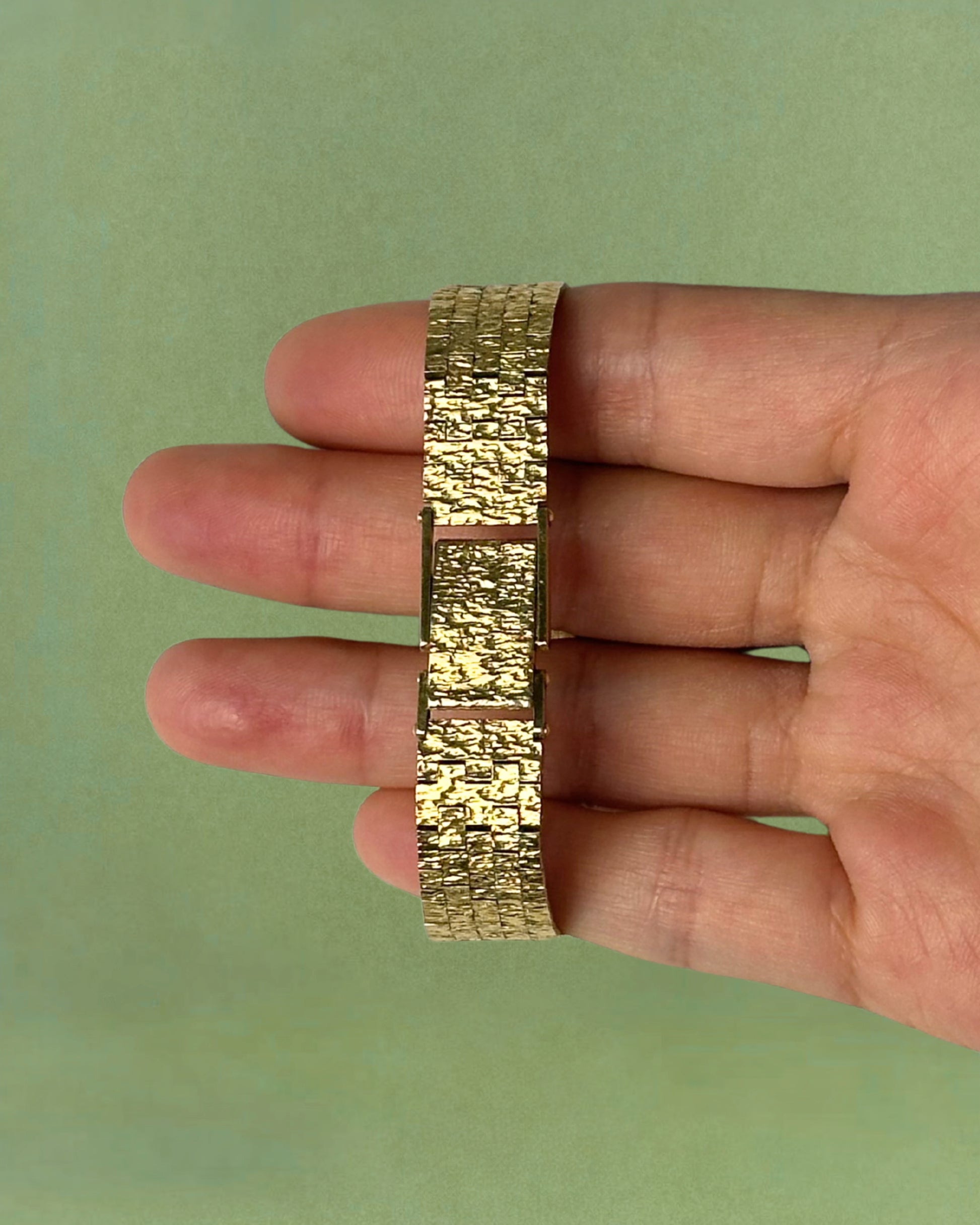1970s Bulova gold-plated rectangular mechanical watch