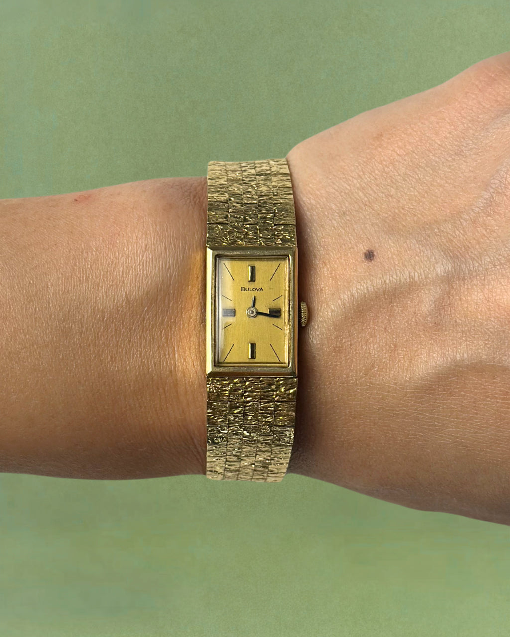1970s Bulova gold-plated rectangular mechanical watch
