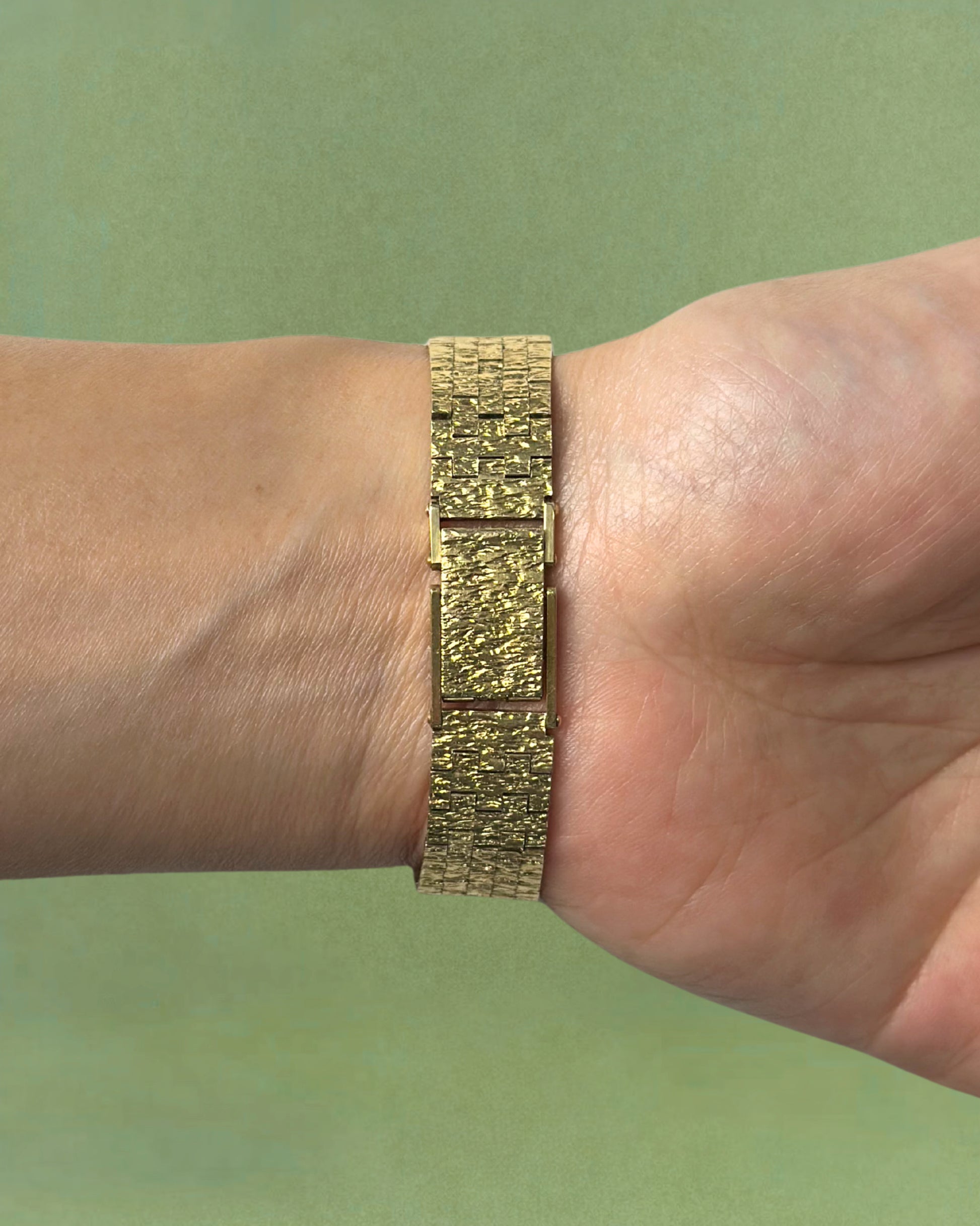1970s Bulova gold-plated rectangular mechanical watch