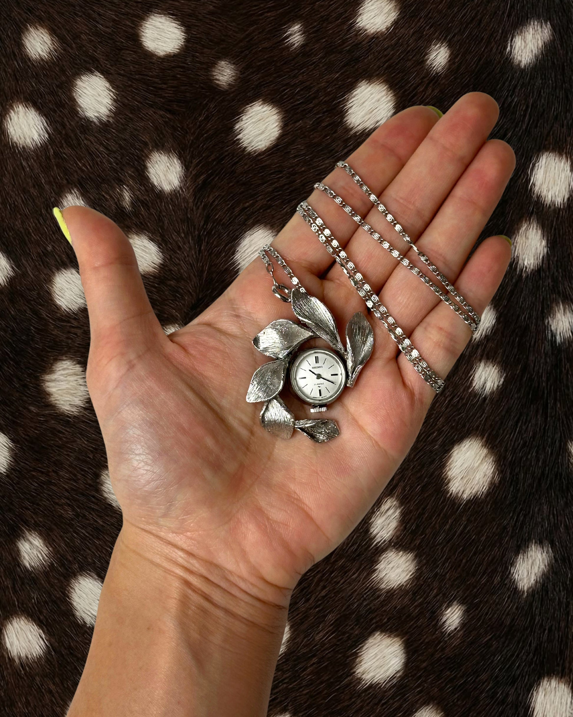1970s Seiko floral mechanical watch necklace