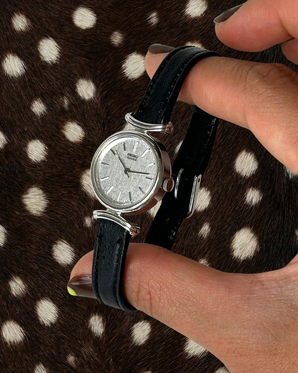 1980s Seiko round black leather quartz watch