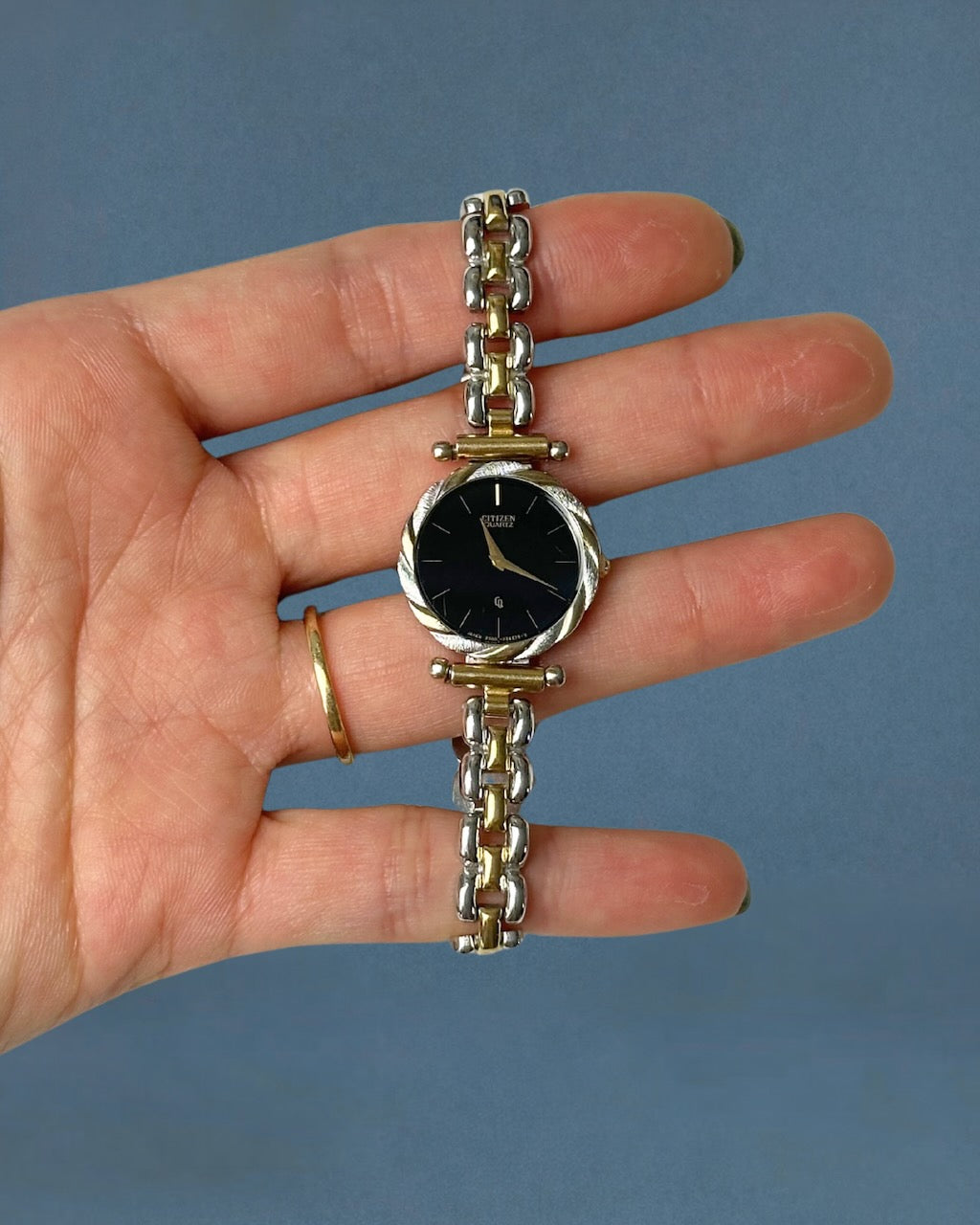 1980s Citizen black dial two-tone quartz watch