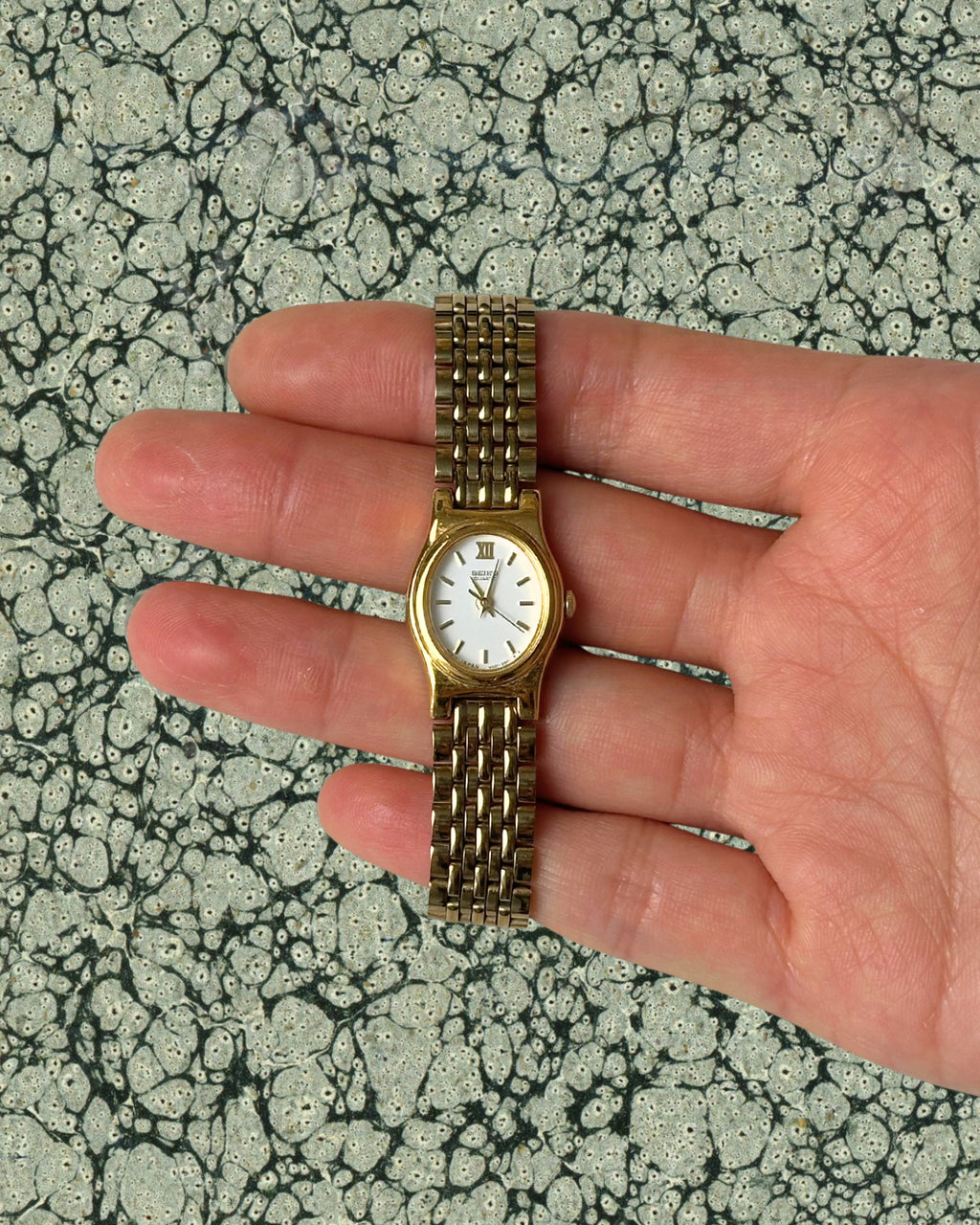 1980s Seiko white oval quartz watch