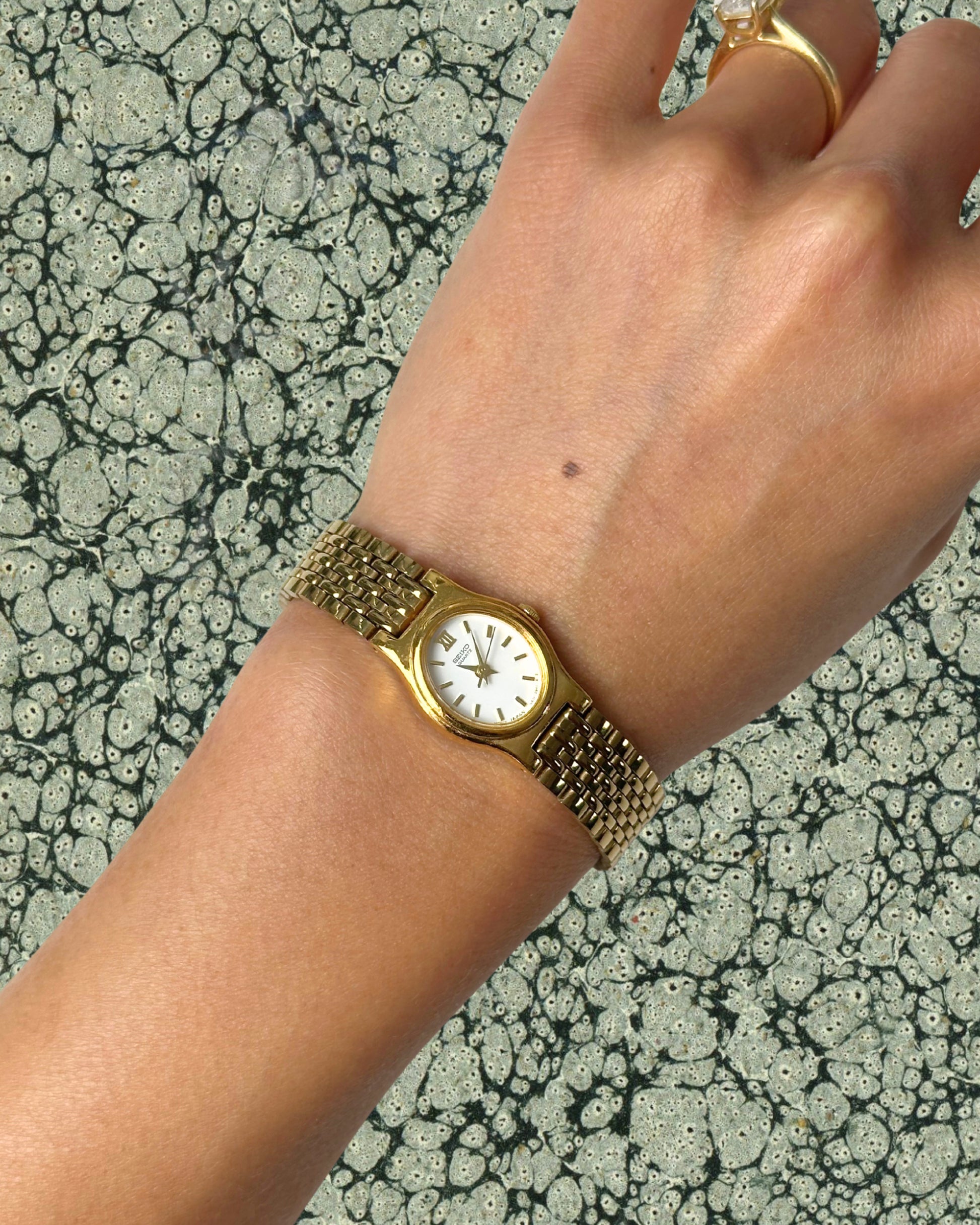 1980s Seiko white oval quartz watch