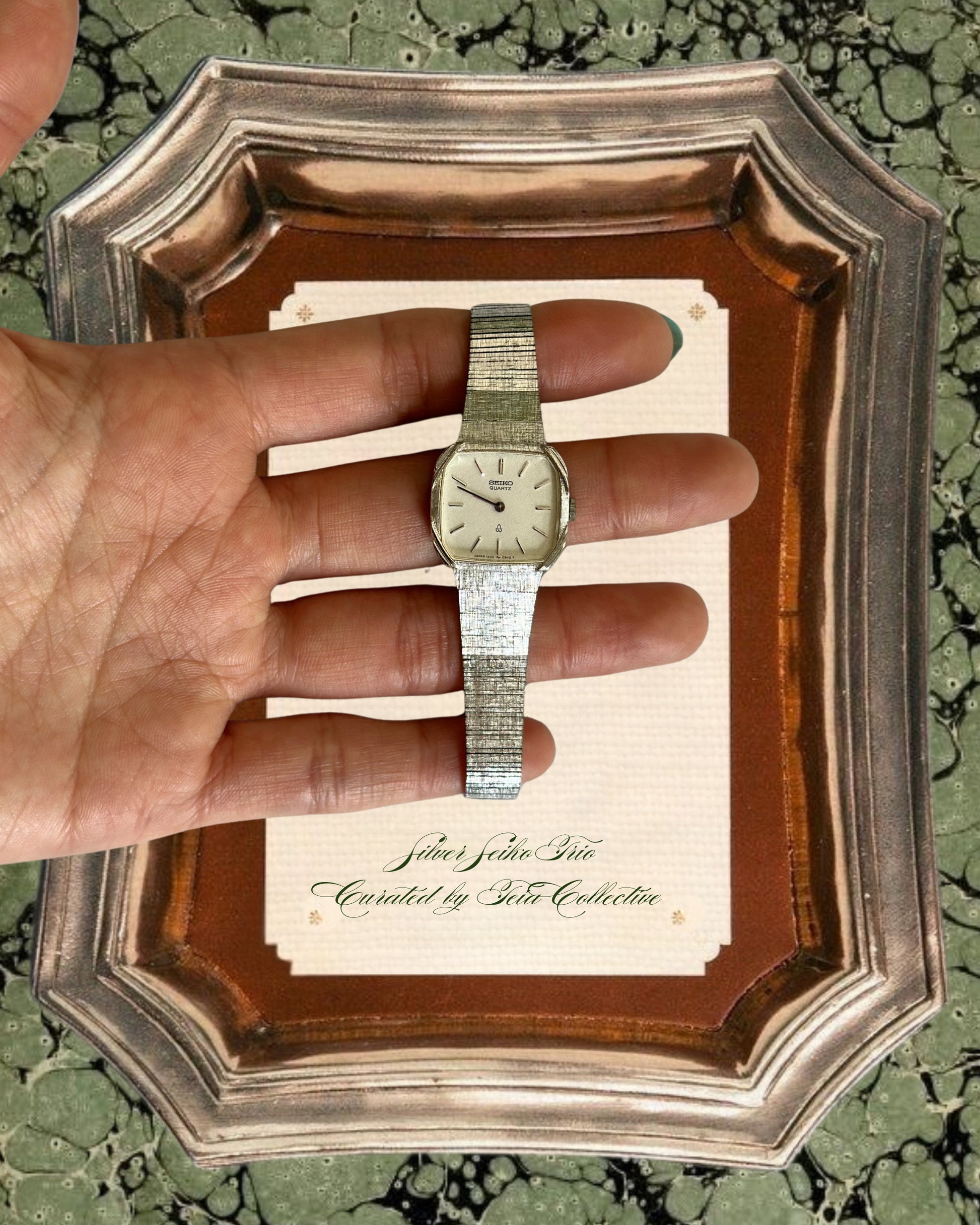 1980s Seiko silver-textured bracelet quartz watch