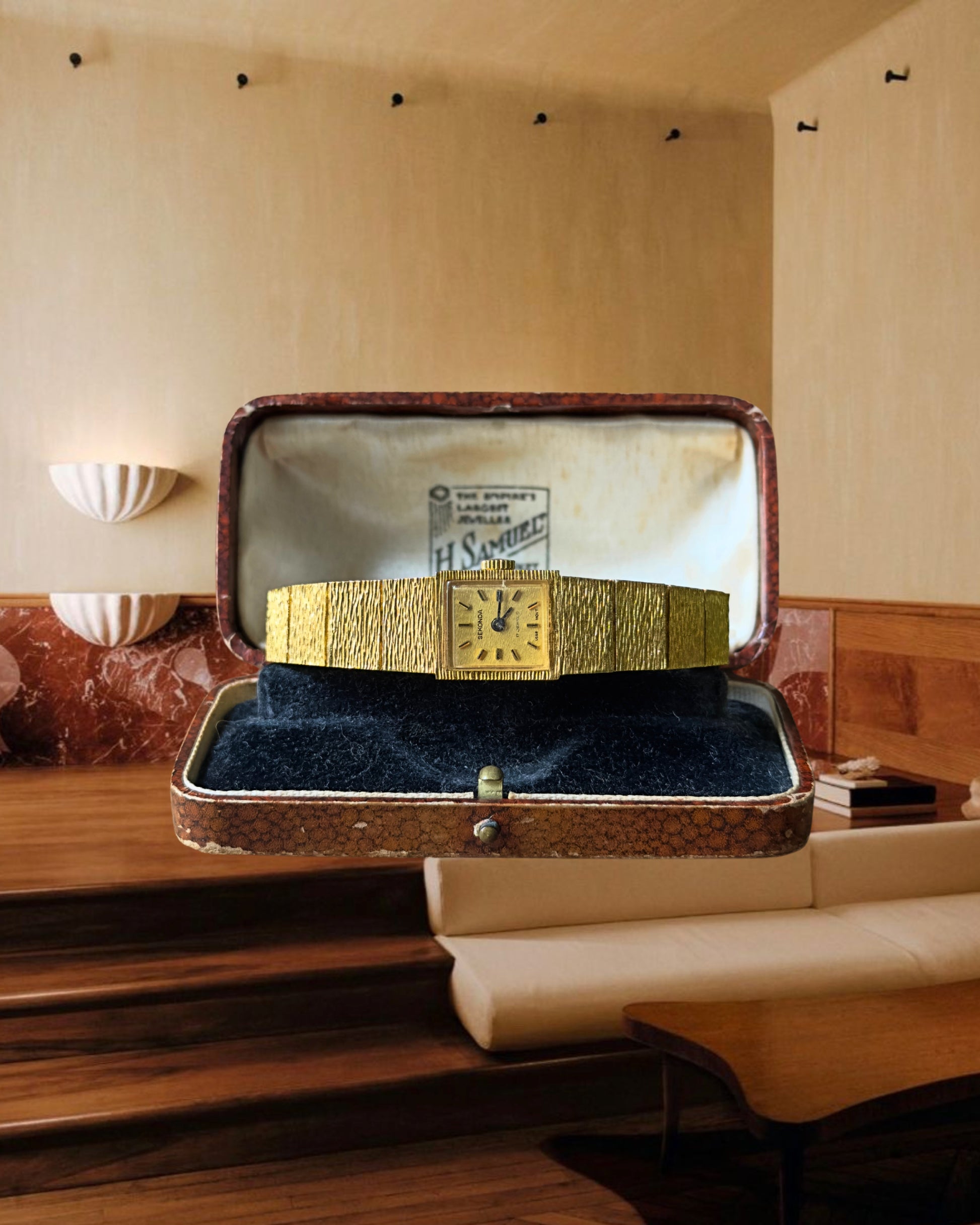 1970s Sekonda Art Deco Gold-Plated Mechanical Watch