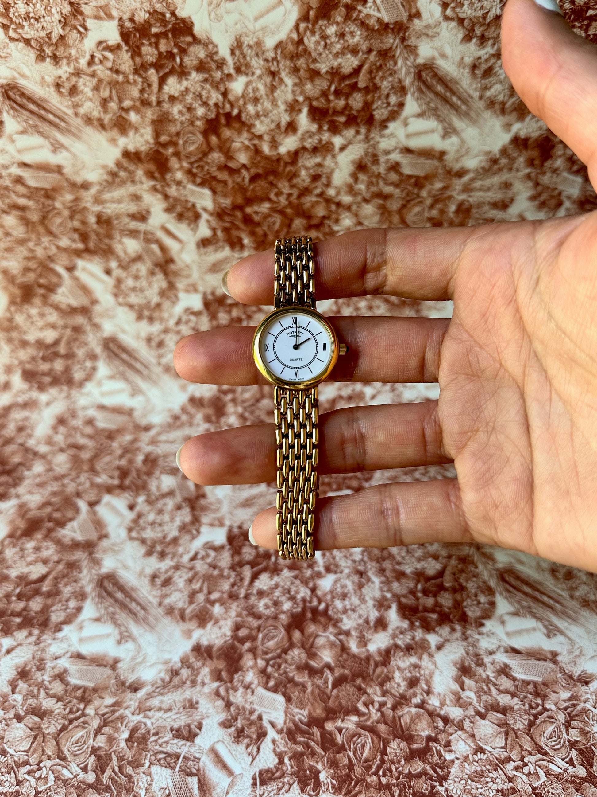 1980s Rotary gold-plated round quartz watch