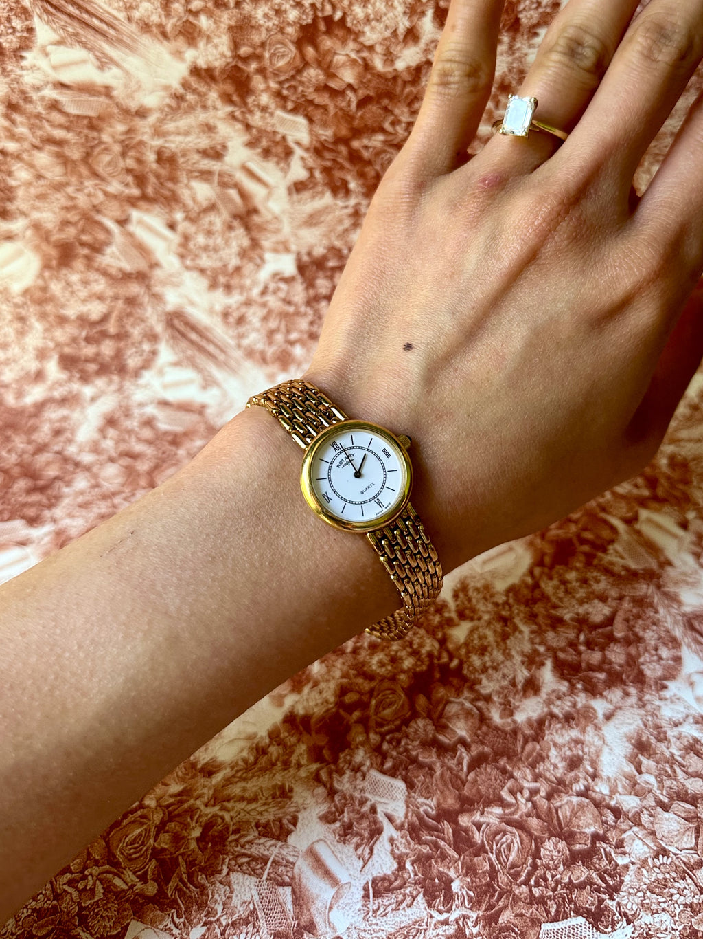 1980s Rotary gold-plated round quartz watch