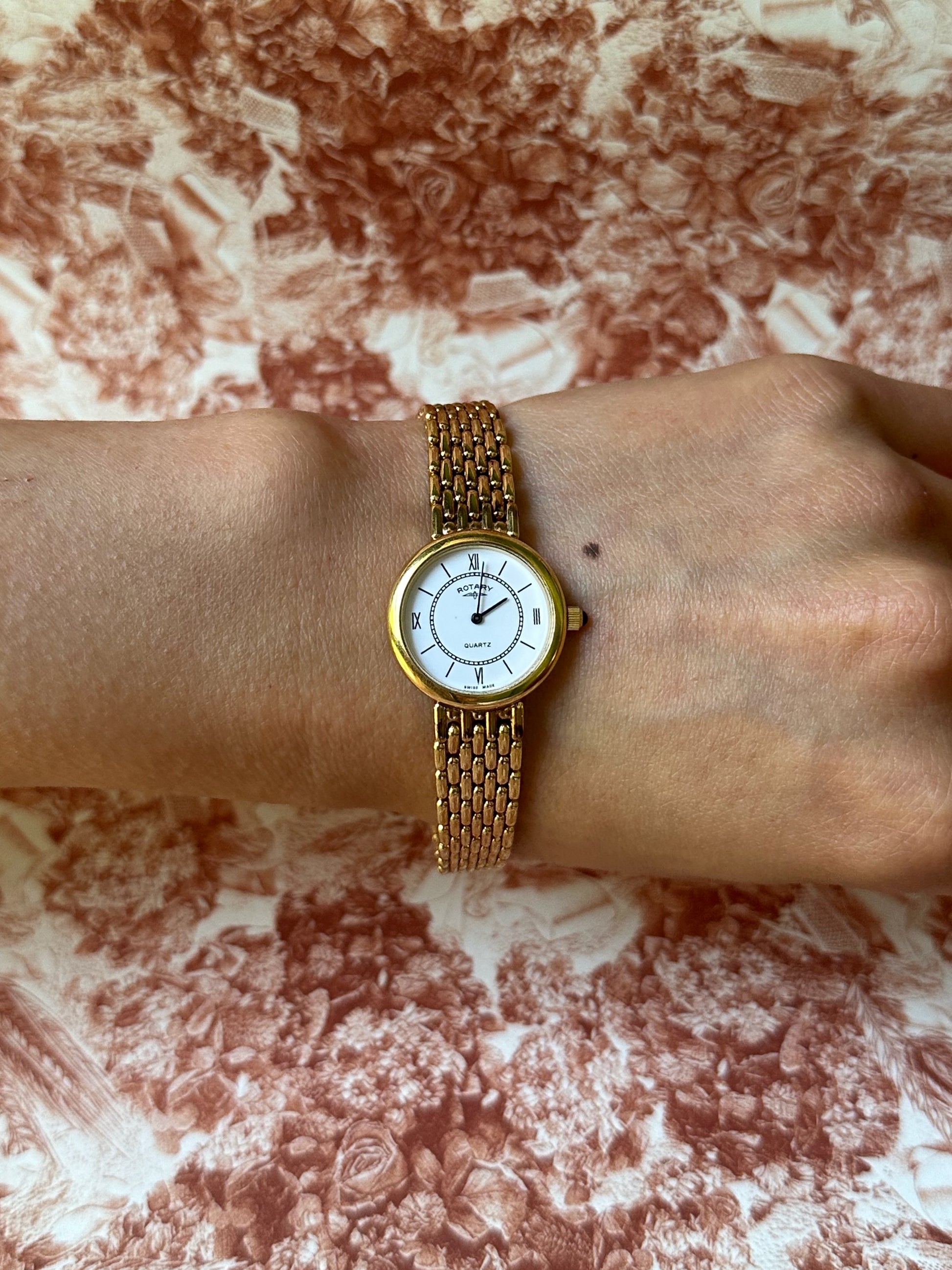 1980s Rotary gold-plated round quartz watch