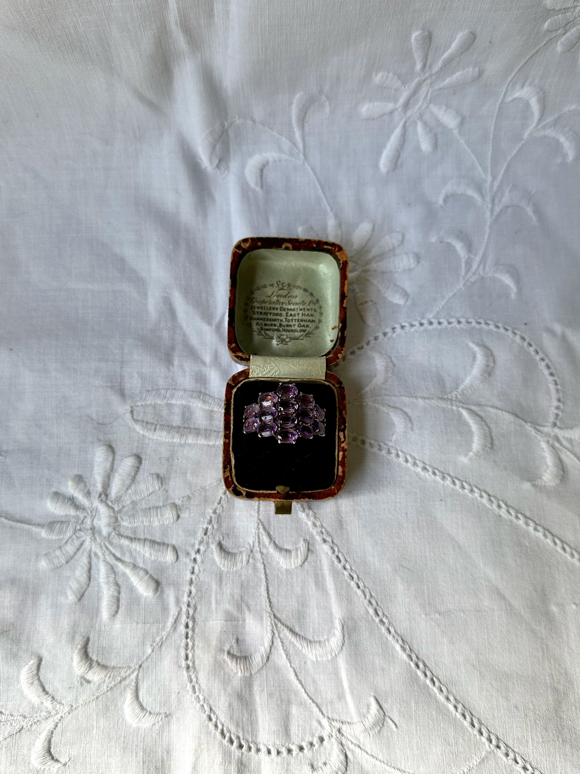 1990s Cluster Set Oval Cut Amethyst Gold-Plated Silver Ring