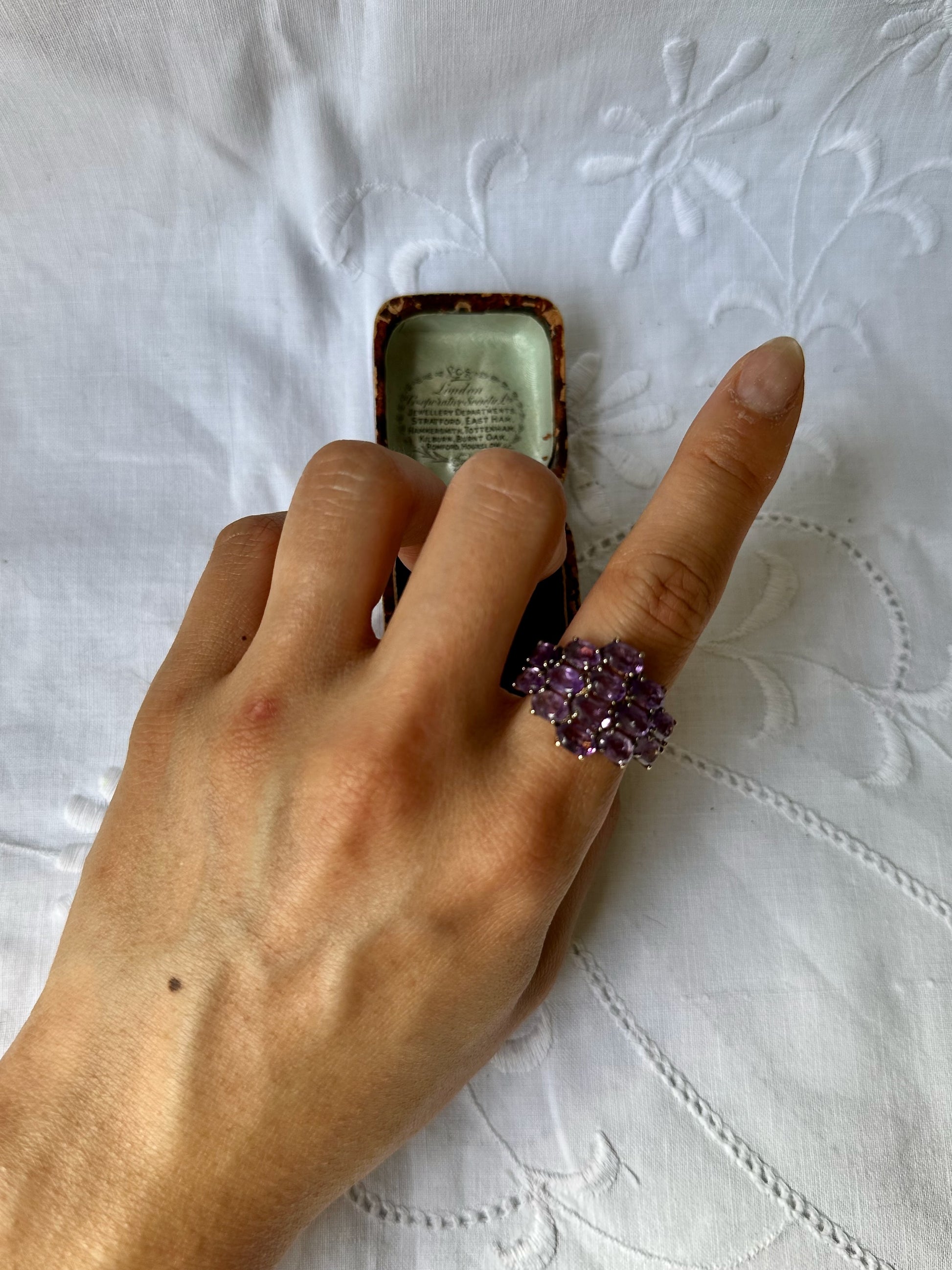 1990s Cluster Set Oval Cut Amethyst Gold-Plated Silver Ring
