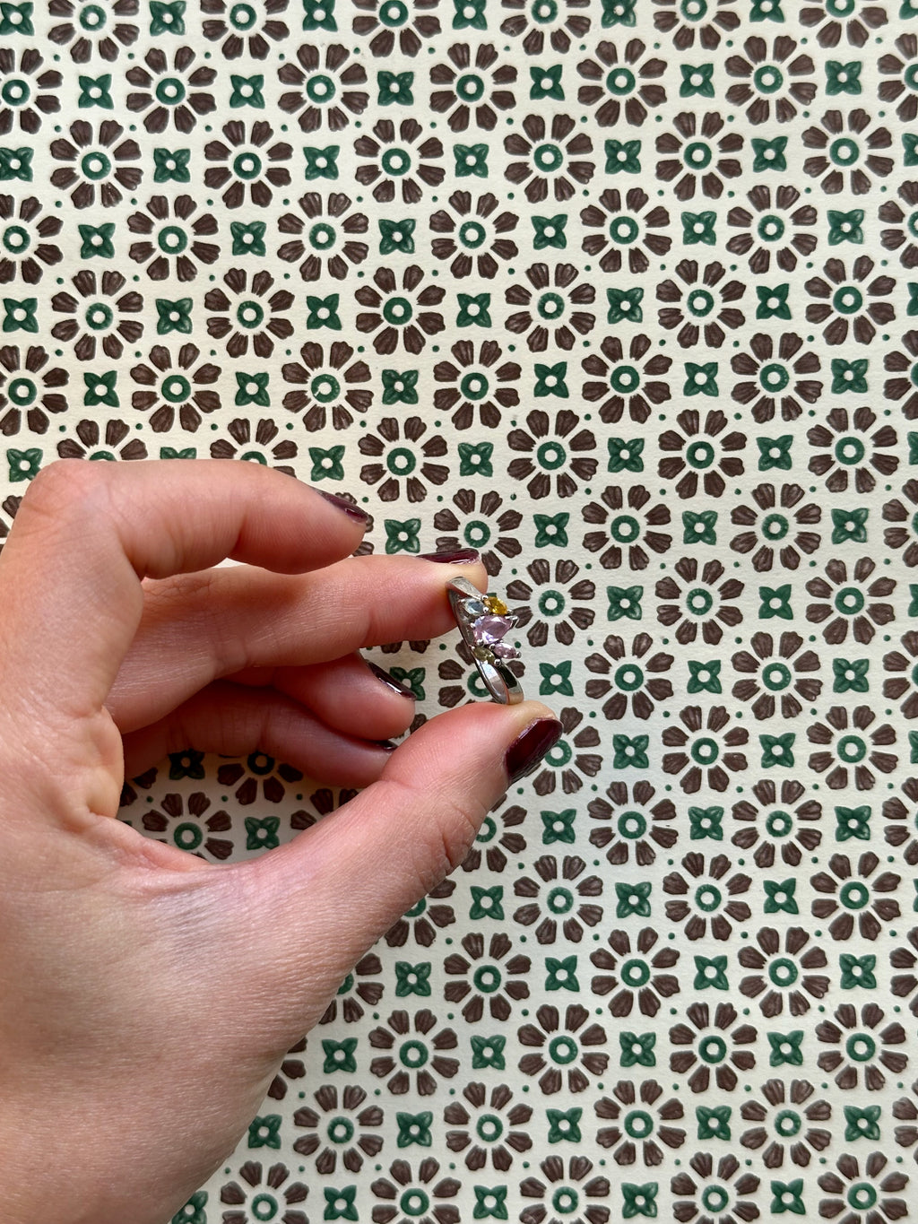 Delight mixed-quartz silver tone ring