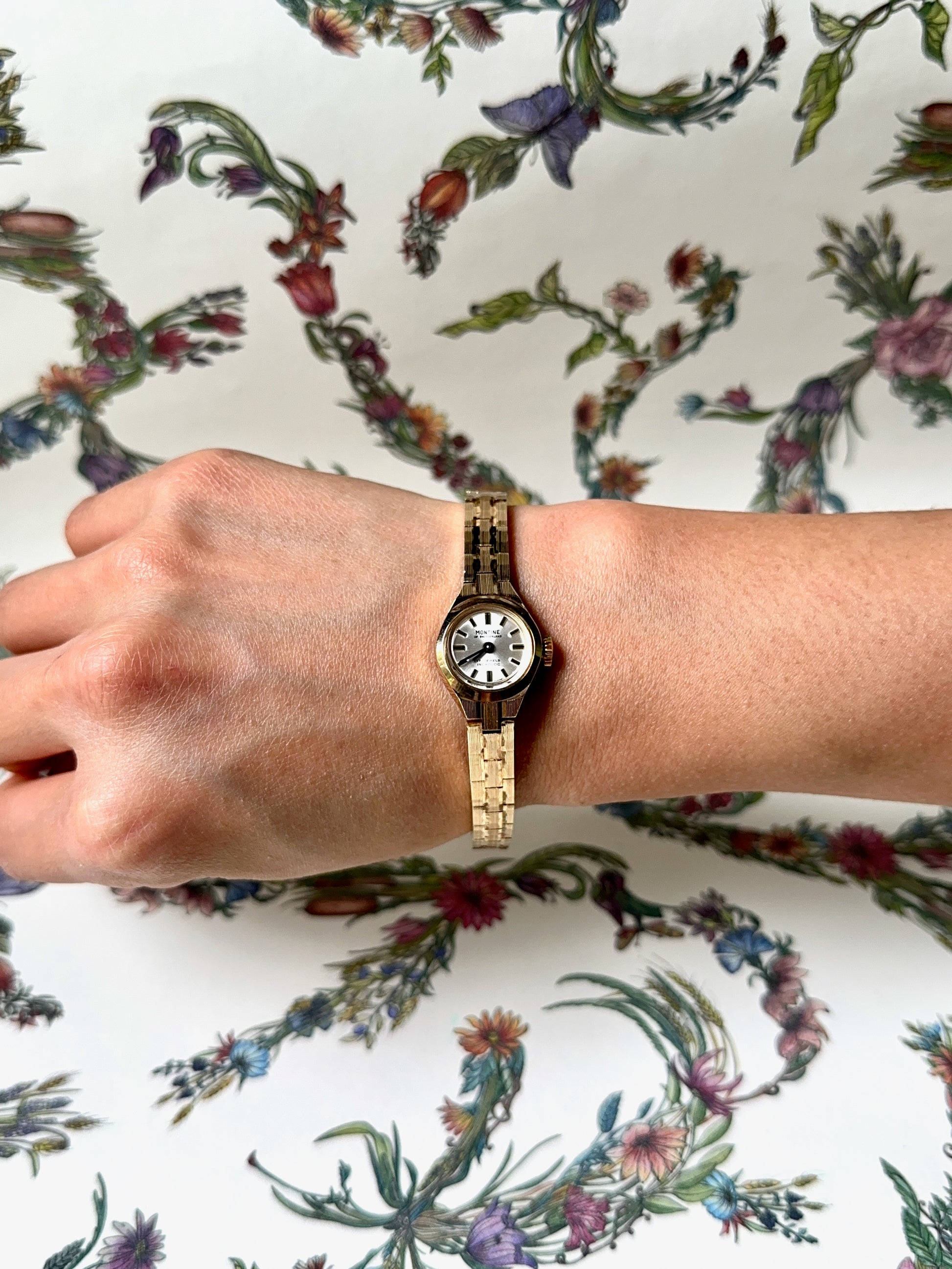 1970s Montine Gold-Tone Petite round Mechanical Watch