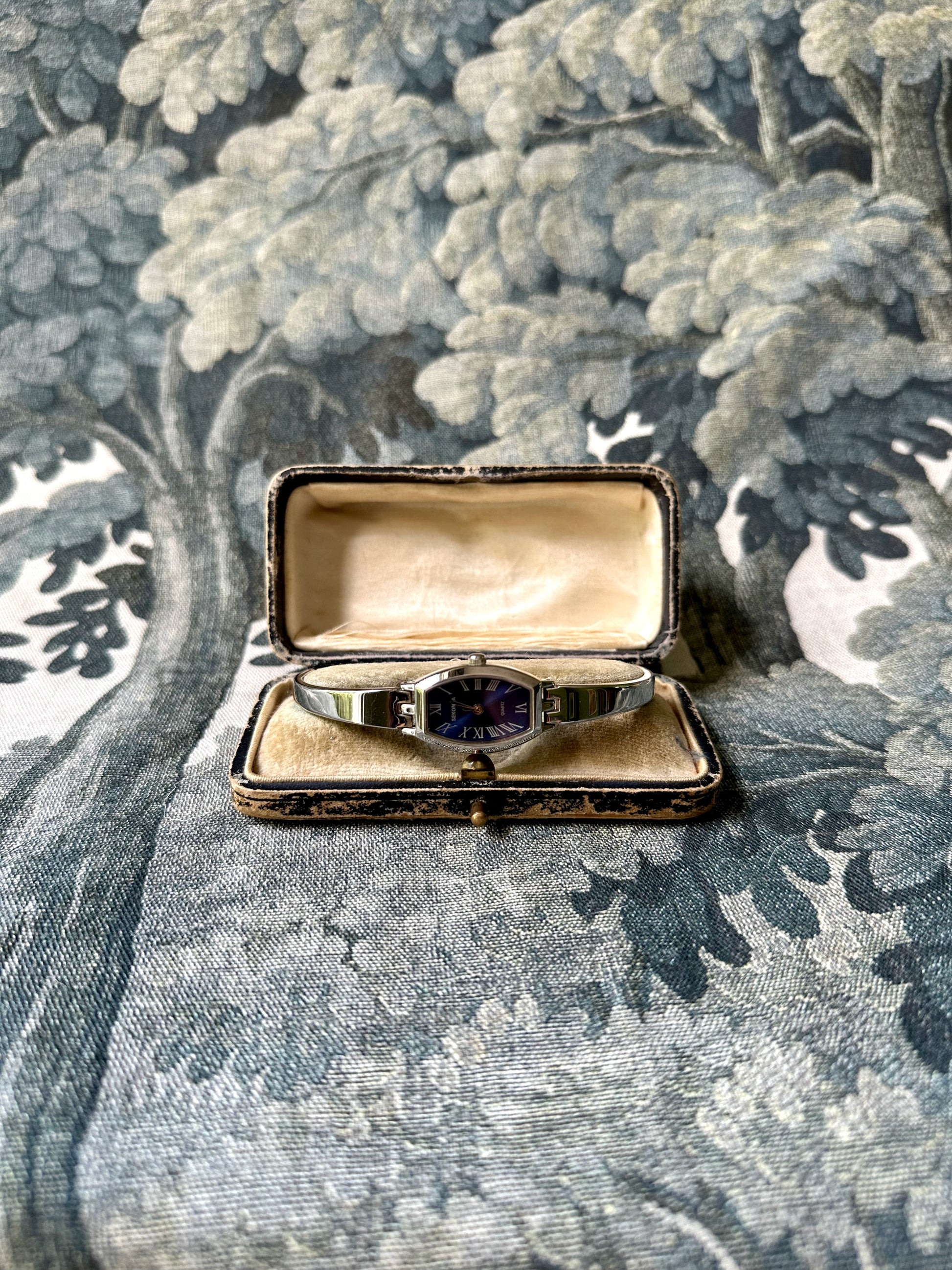 1990s Sekonda navy reflective stainless steel quartz watch