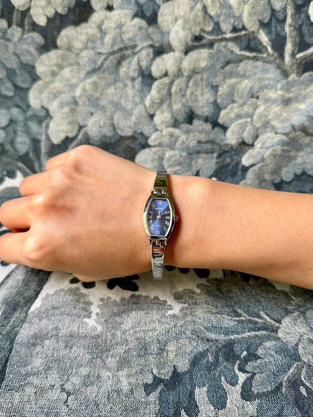 1990s Sekonda navy reflective stainless steel quartz watch