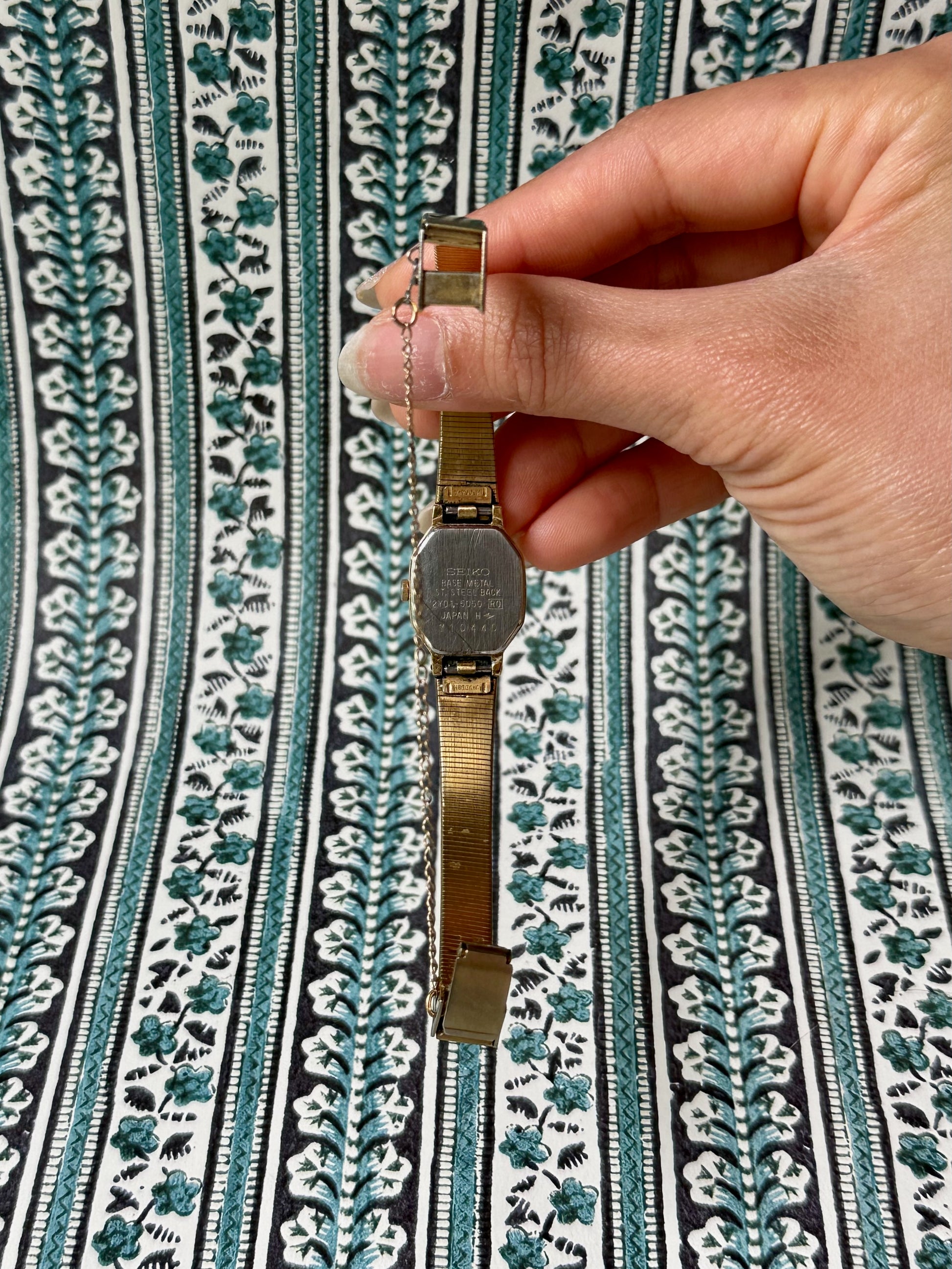 1980s Seiko White Dial Slim Quartz Watch