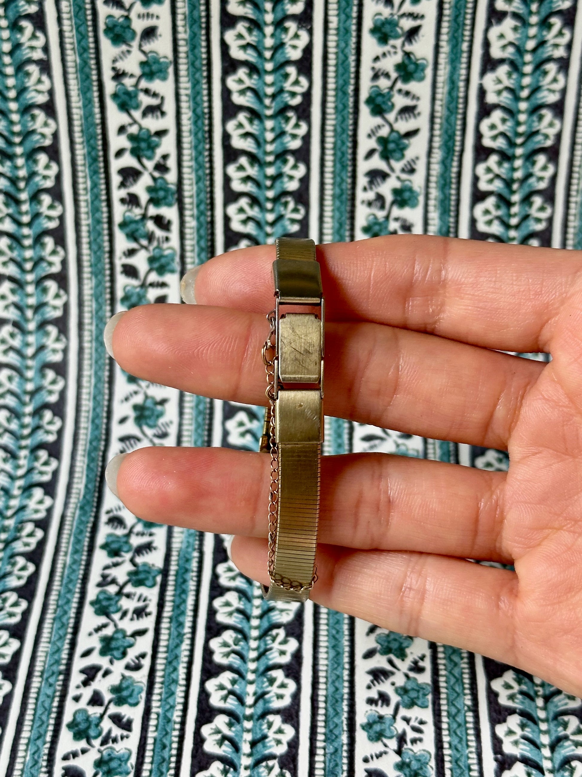 1980s Seiko White Dial Slim Quartz Watch