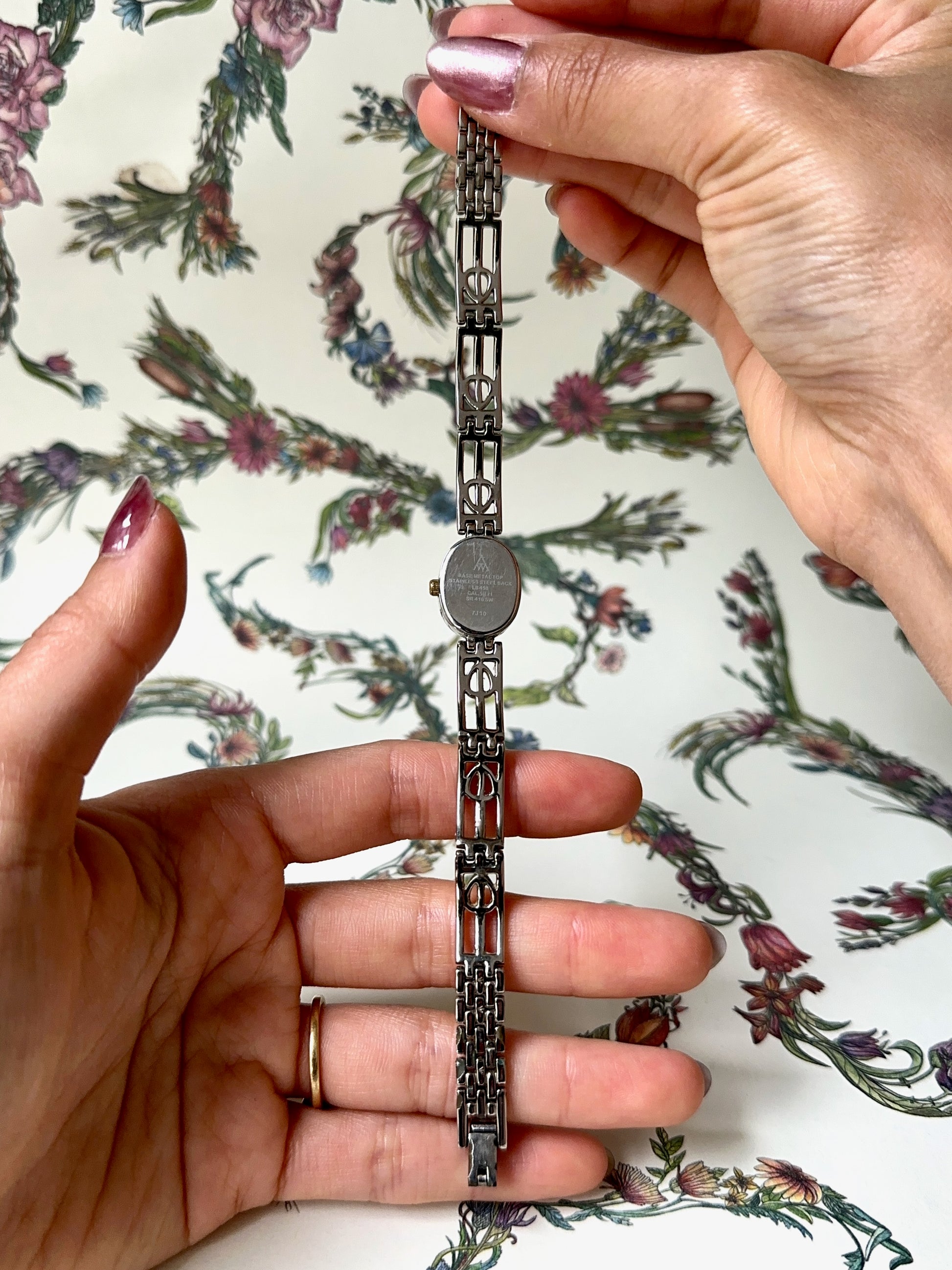 1980s Accurist two-tone oval pattern quartz watch