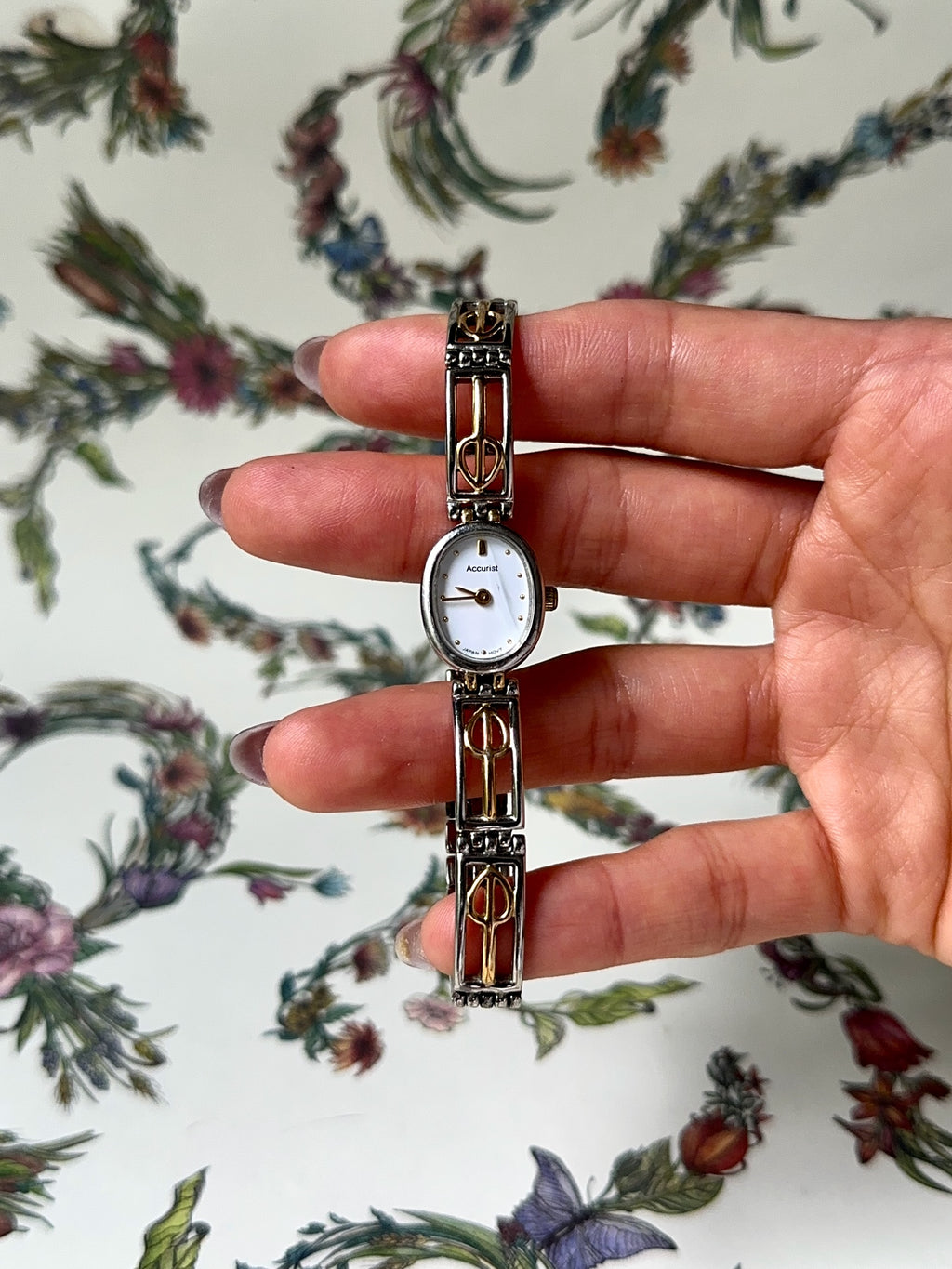 1980s Accurist two-tone oval pattern quartz watch