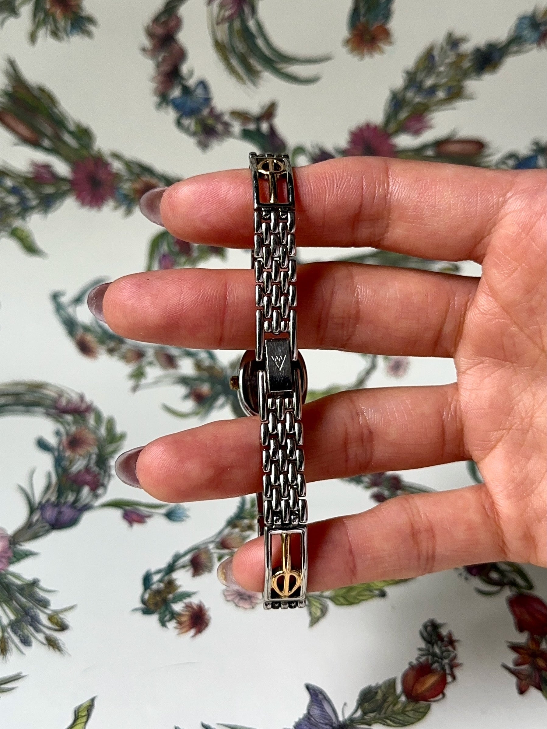1980s Accurist two-tone oval pattern quartz watch