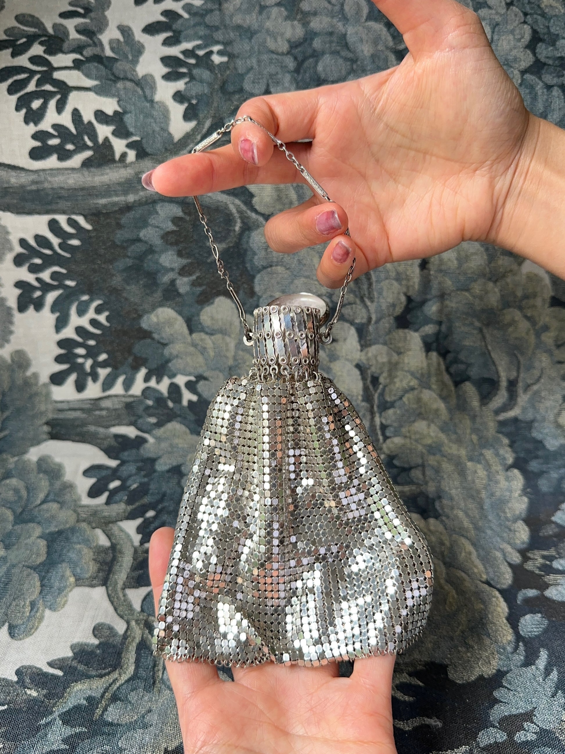 1930s Silver-Plated Sequin Mesh Pouch Bag