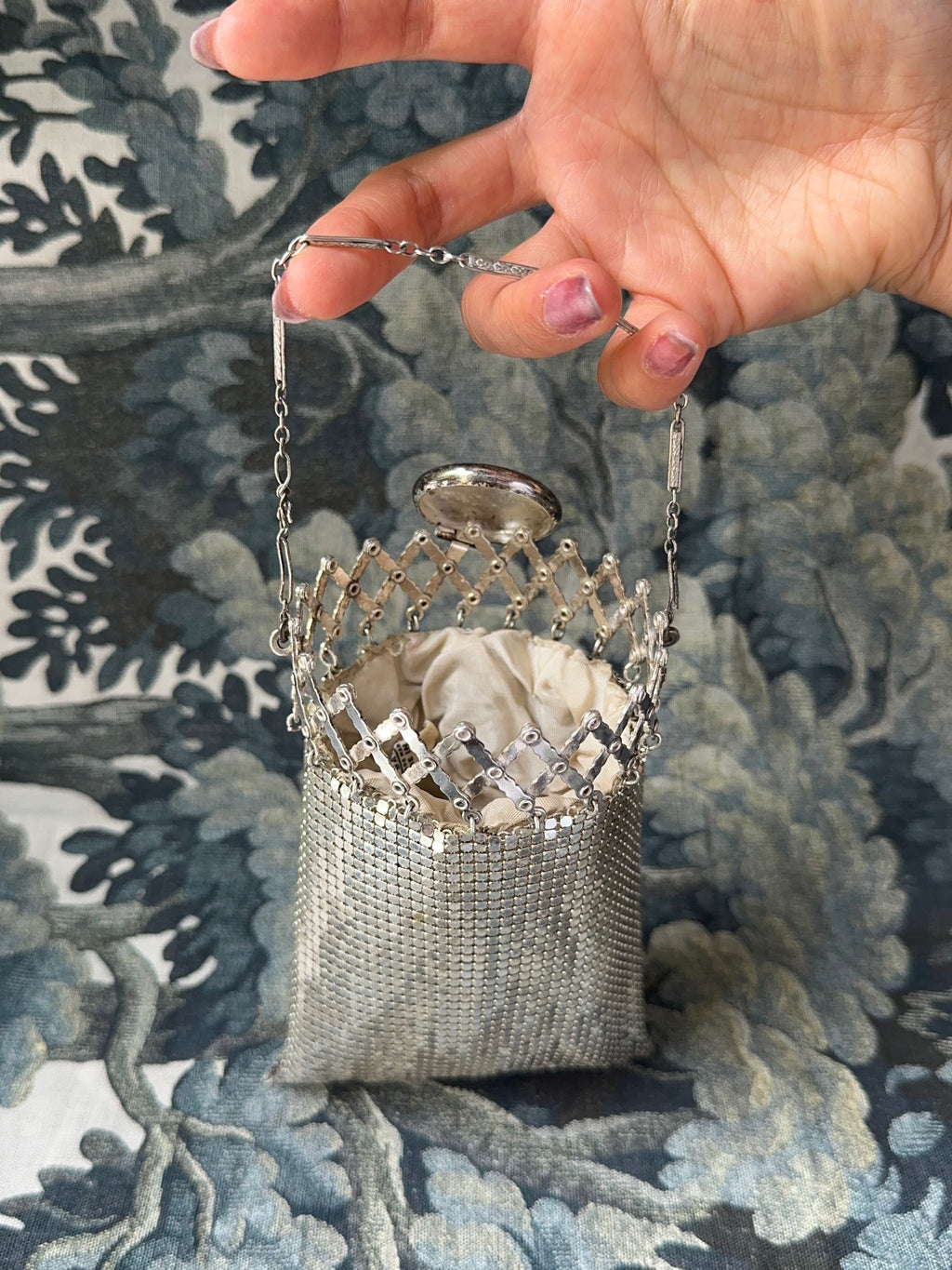 1930s Silver-Plated Sequin Mesh Pouch Bag