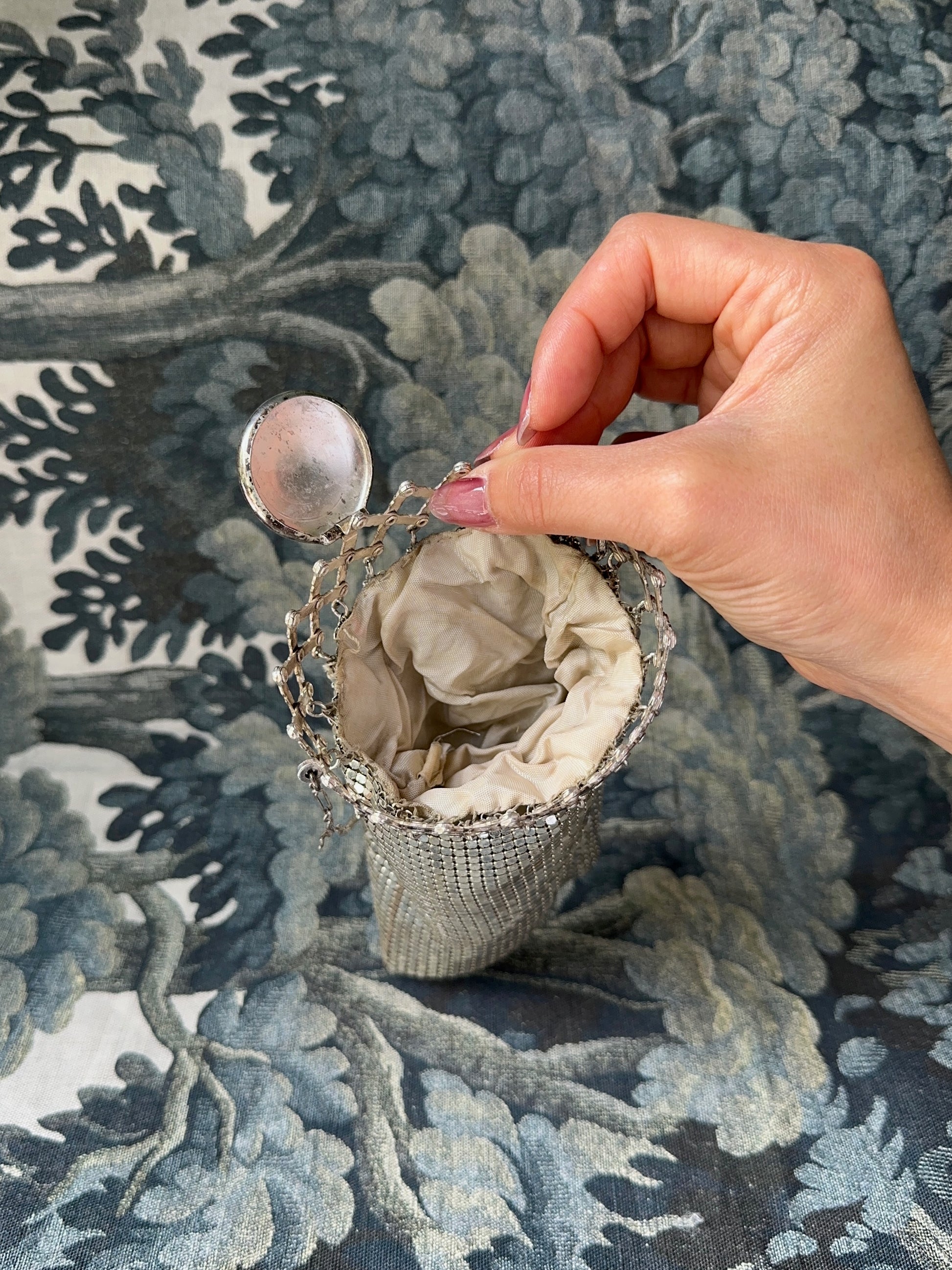 1930s Silver-Plated Sequin Mesh Pouch Bag
