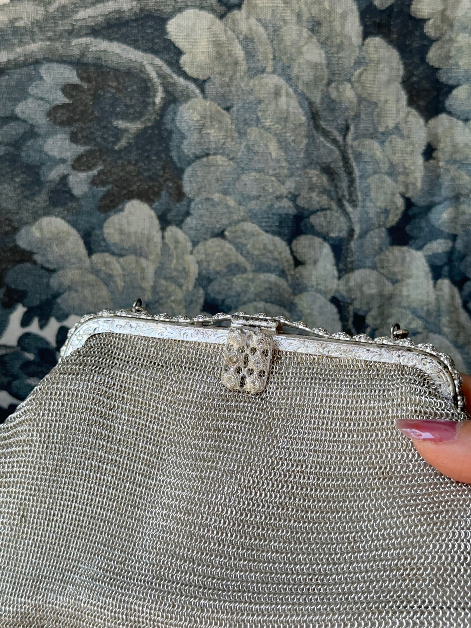 1930s Silver-Plated Mesh Clutch with Rhinestones