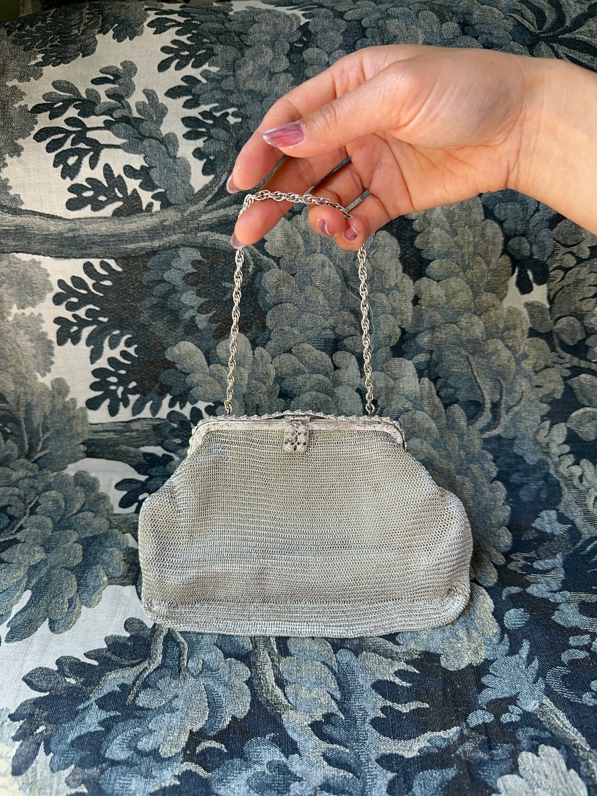 1930s Silver-Plated Mesh Clutch with Rhinestones