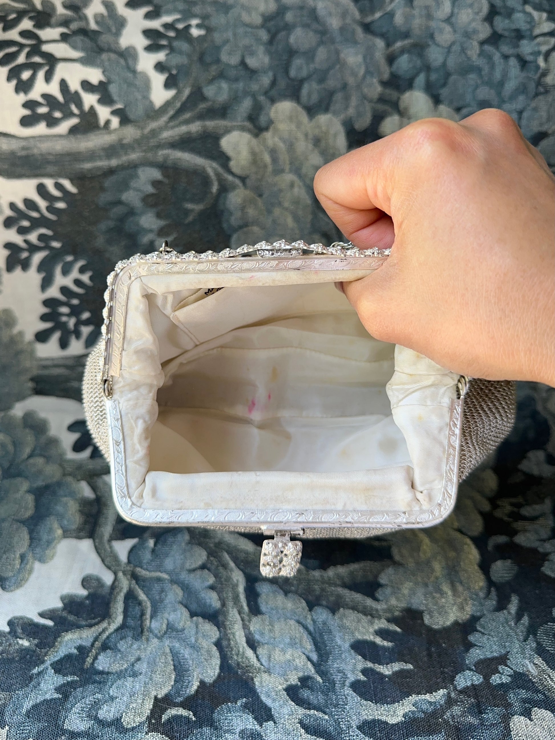 1930s Silver-Plated Mesh Clutch with Rhinestones