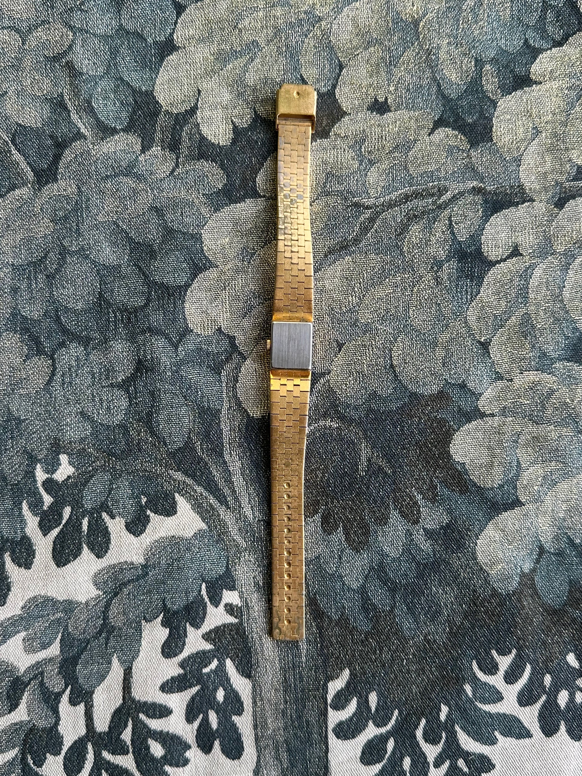 1970s Imado black heart gold-plated mechanical watch