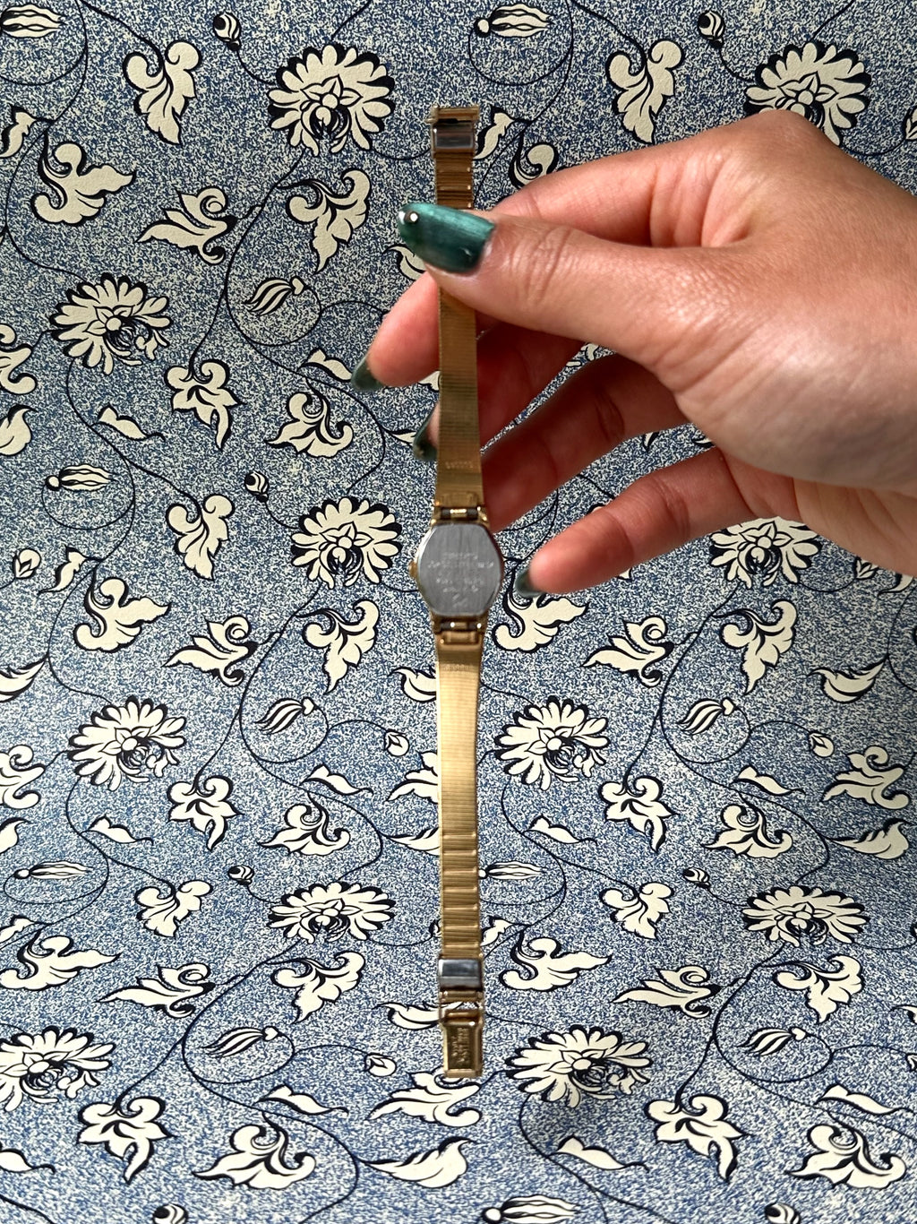 1980s Seiko gold-plated round quartz watch