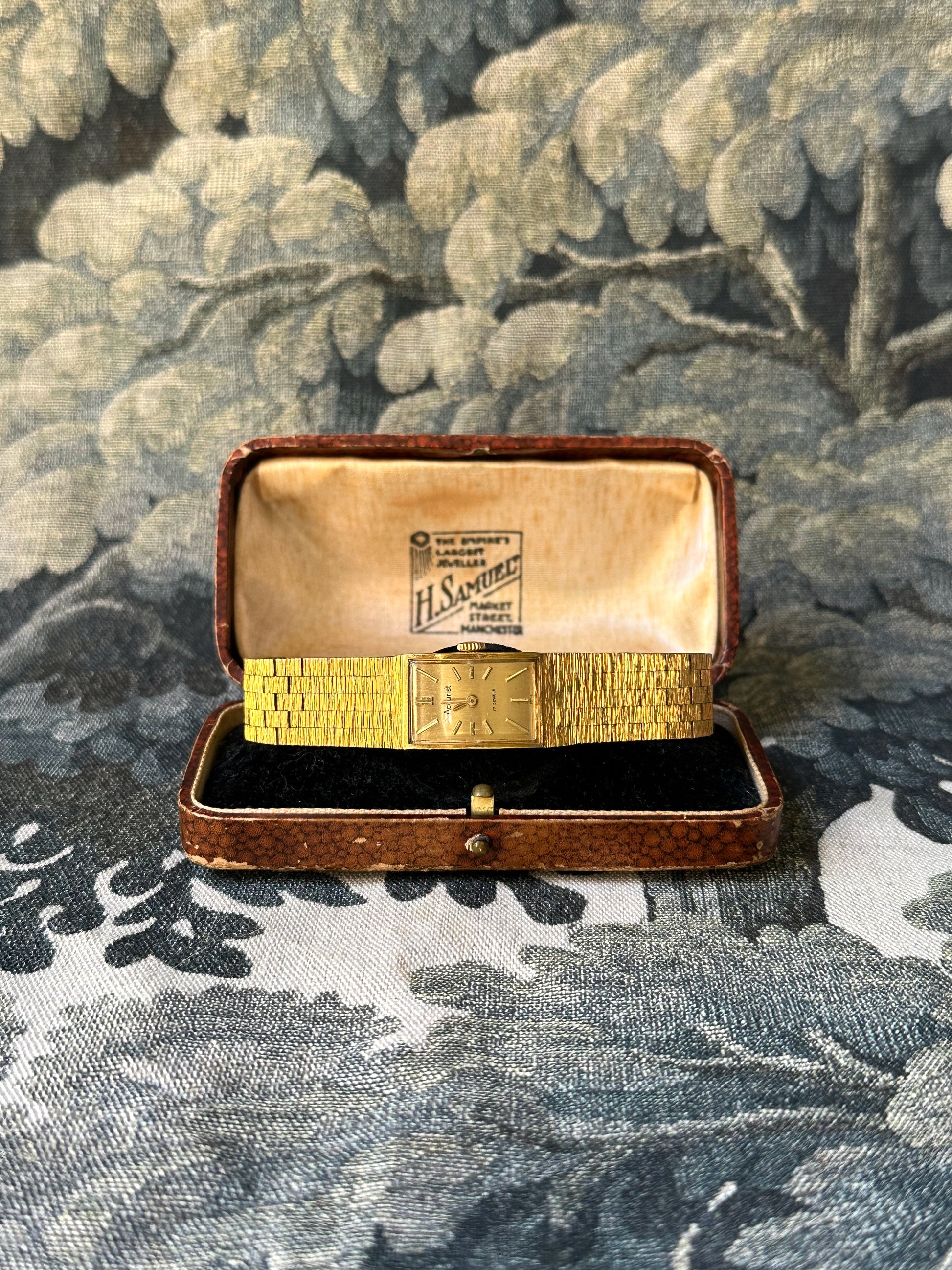 1970s Accurist Gold-Plated Mechanical Watch