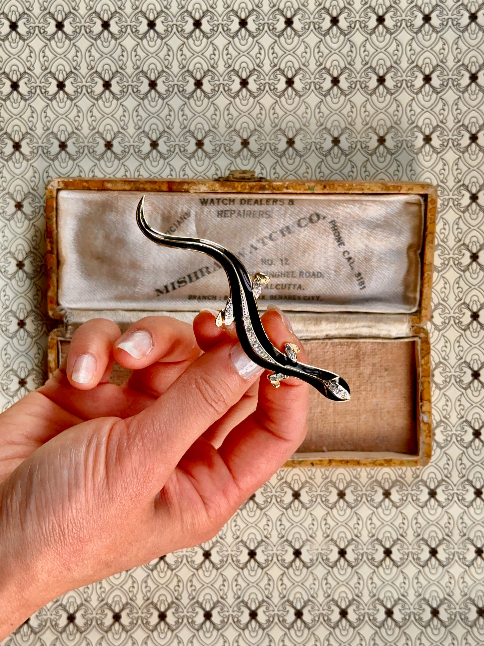 Vintage Lizard Black Enamel and Rhinestone Brooch