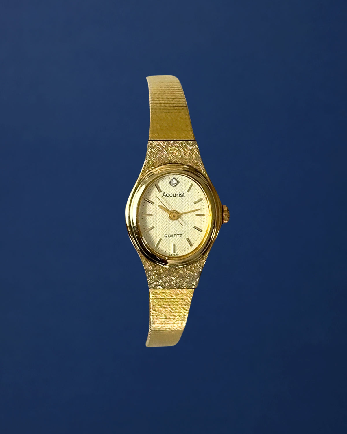1980s Accurist stone accent oval gold-plated quartz watch