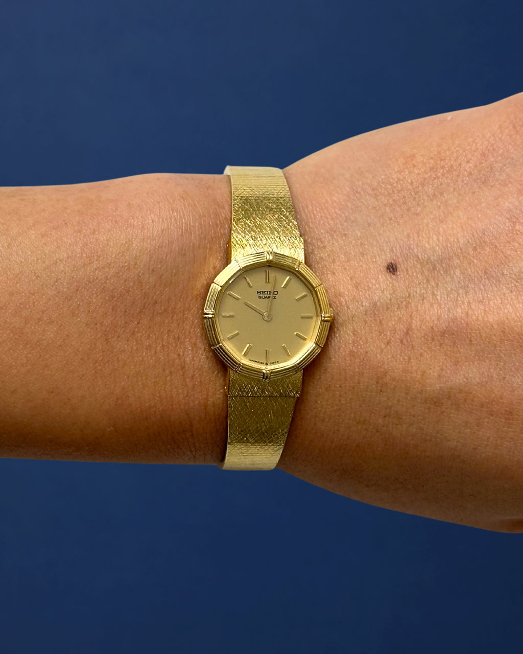 1980s Seiko gold-plated round quartz watch