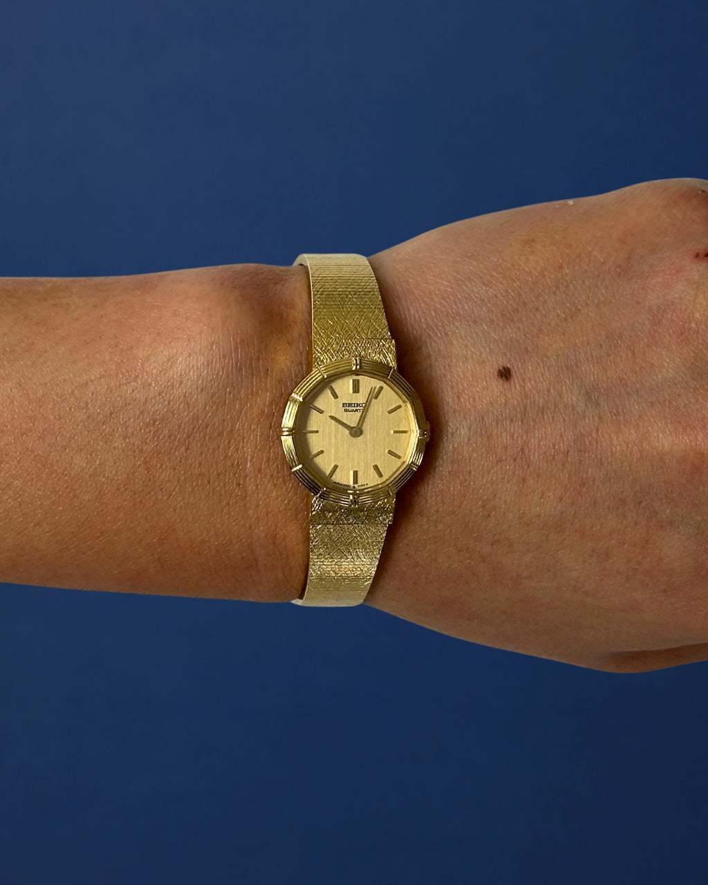 1980s Seiko gold-plated round quartz watch