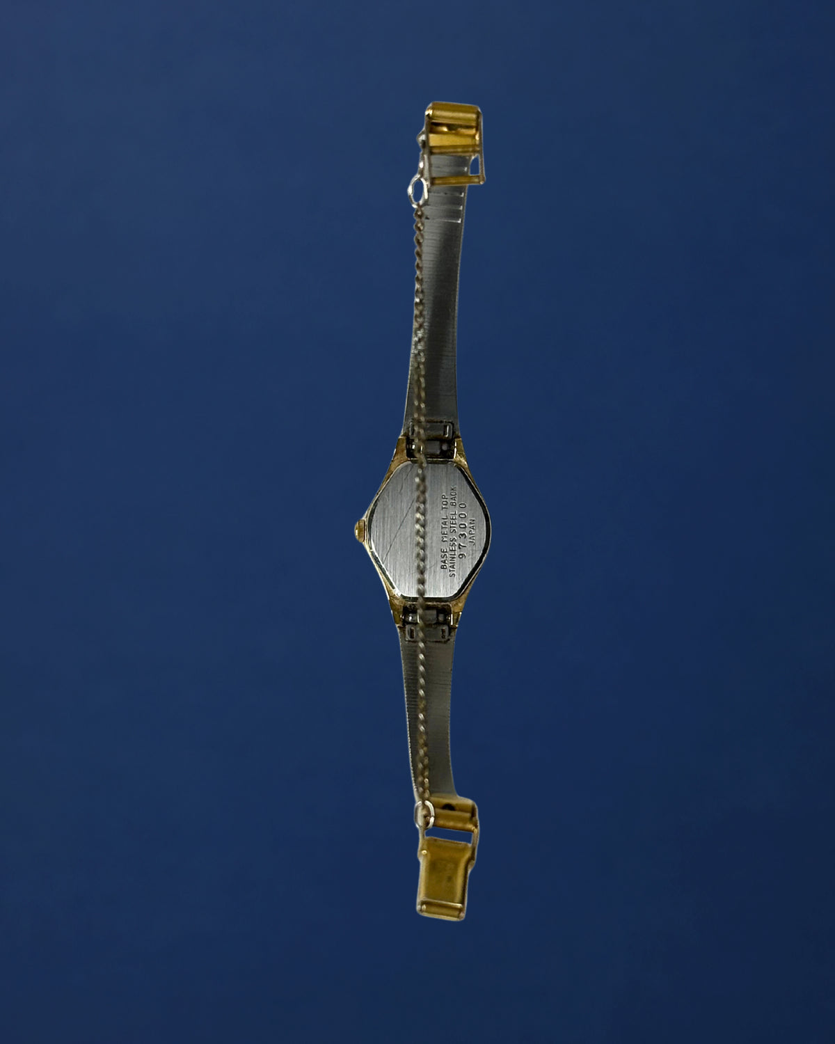1980s Accurist stone accent oval gold-plated quartz watch
