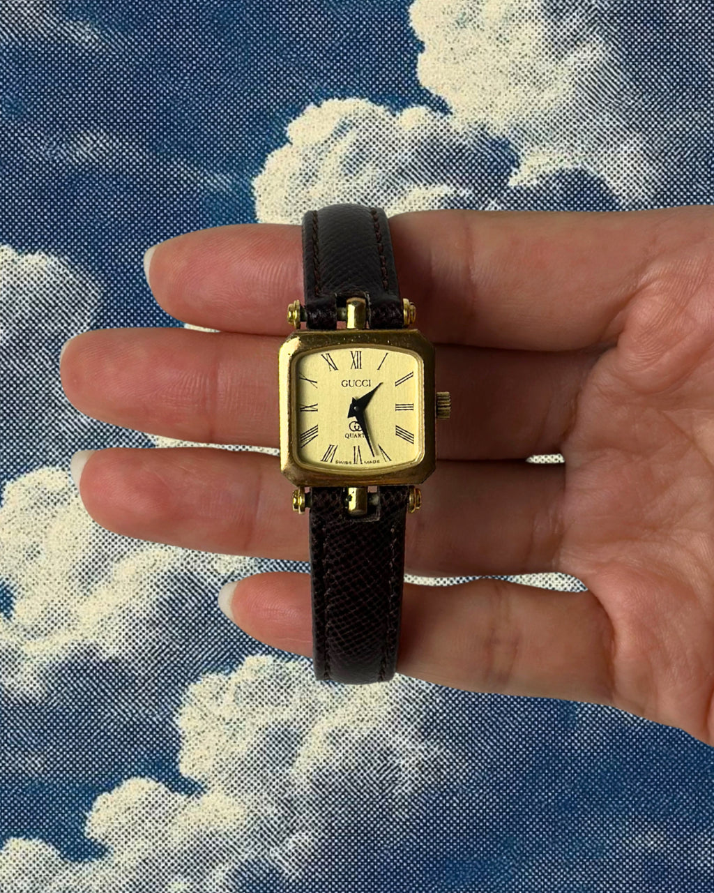 1980s Gucci striped case brown leather quartz watch