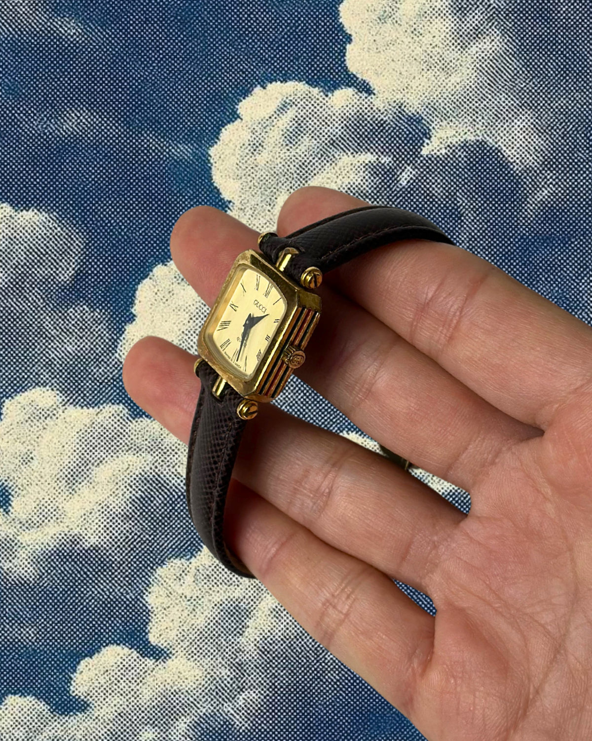 1980s Gucci striped case brown leather quartz watch