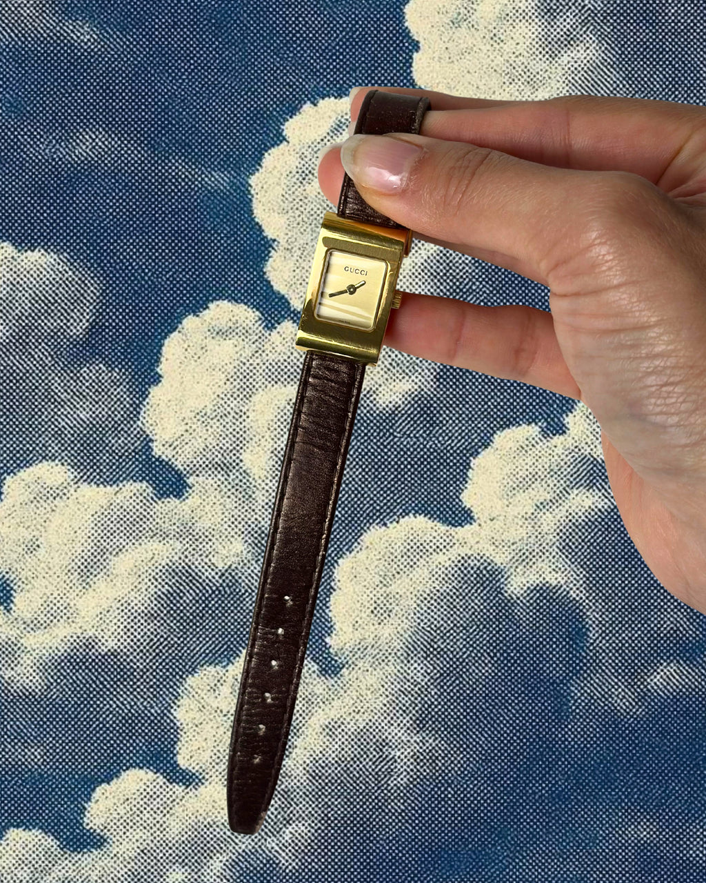 1990s Gucci gold-plated brown leather quartz watch