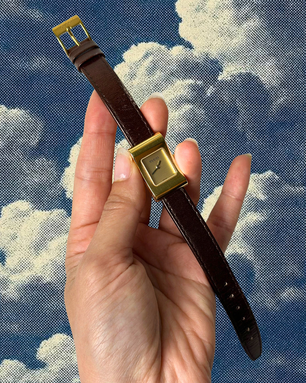 1990s Gucci gold-plated brown leather quartz watch