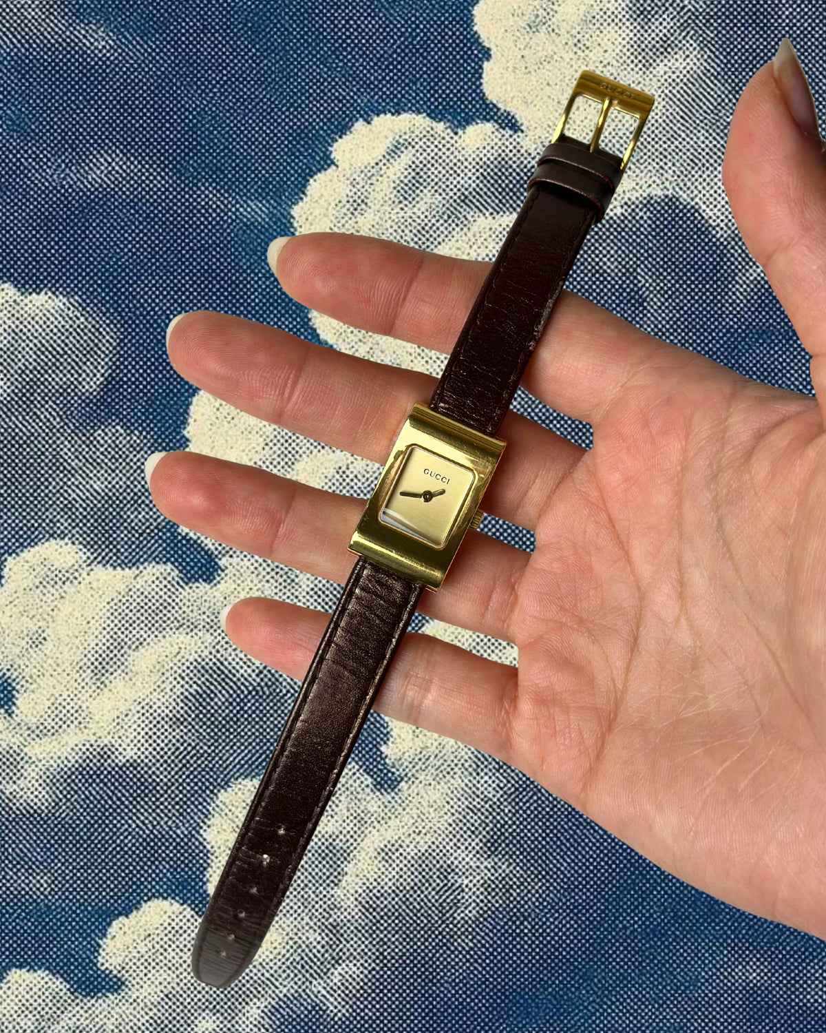 1990s Gucci gold-plated brown leather quartz watch