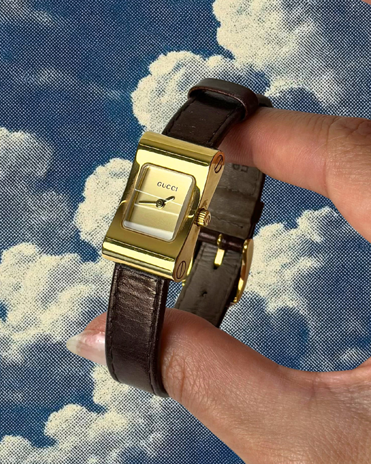 1990s Gucci gold-plated brown leather quartz watch