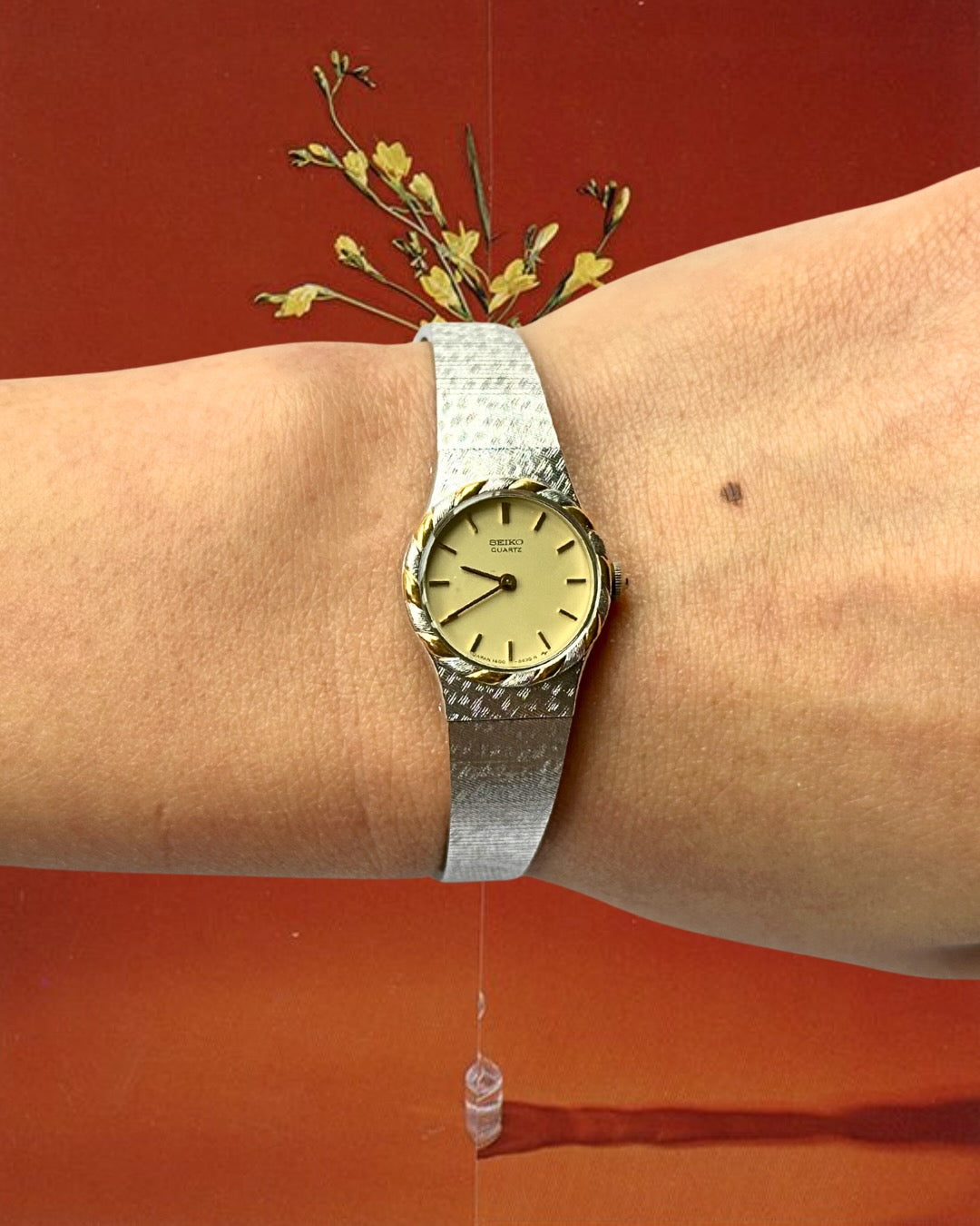 1980s Seiko round two-tone quartz watch
