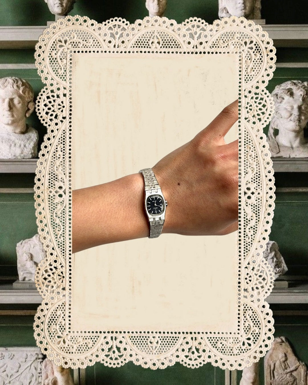 1970s Seiko Black Dial Silver-Tone Mechanical Watch