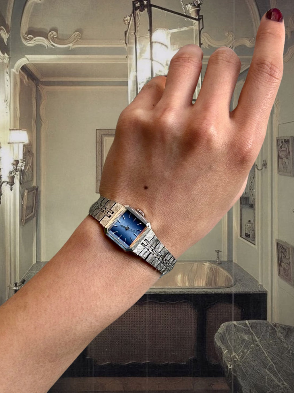 1970s Seiko blue dial silver-plated mechanical watch