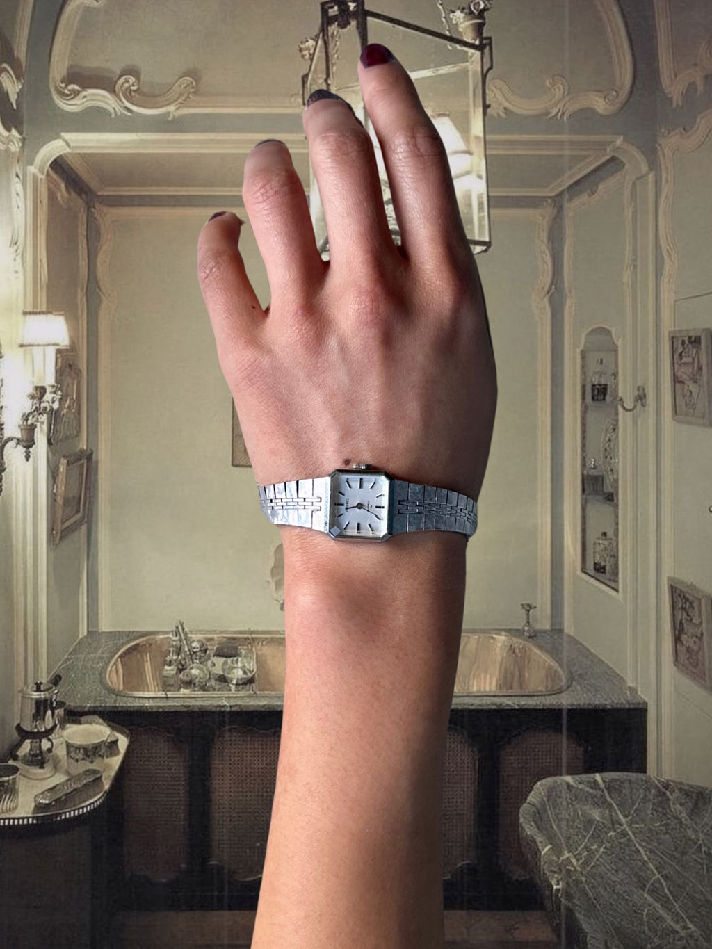 1970s Seiko white dial silver-plated mechanical watch