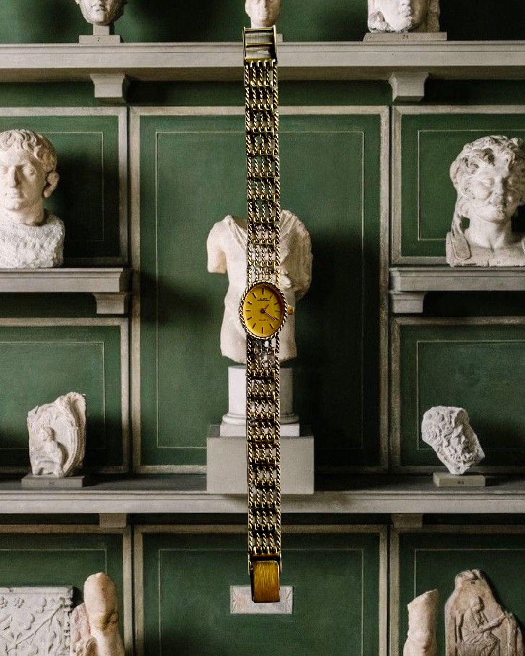 1970s Imado Hollow Chain Gold-Plated Quartz Watch